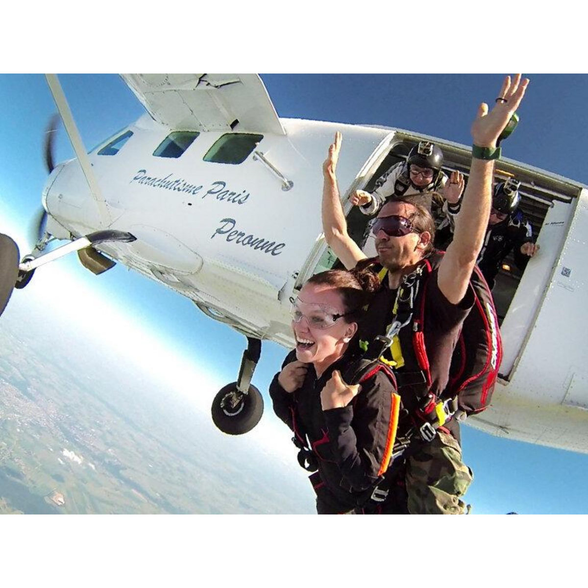 Smartbox Saut en parachute à 4200 mètres d'altitude au-dessus de la Somme - Coffret Cadeau Sport & Aventure