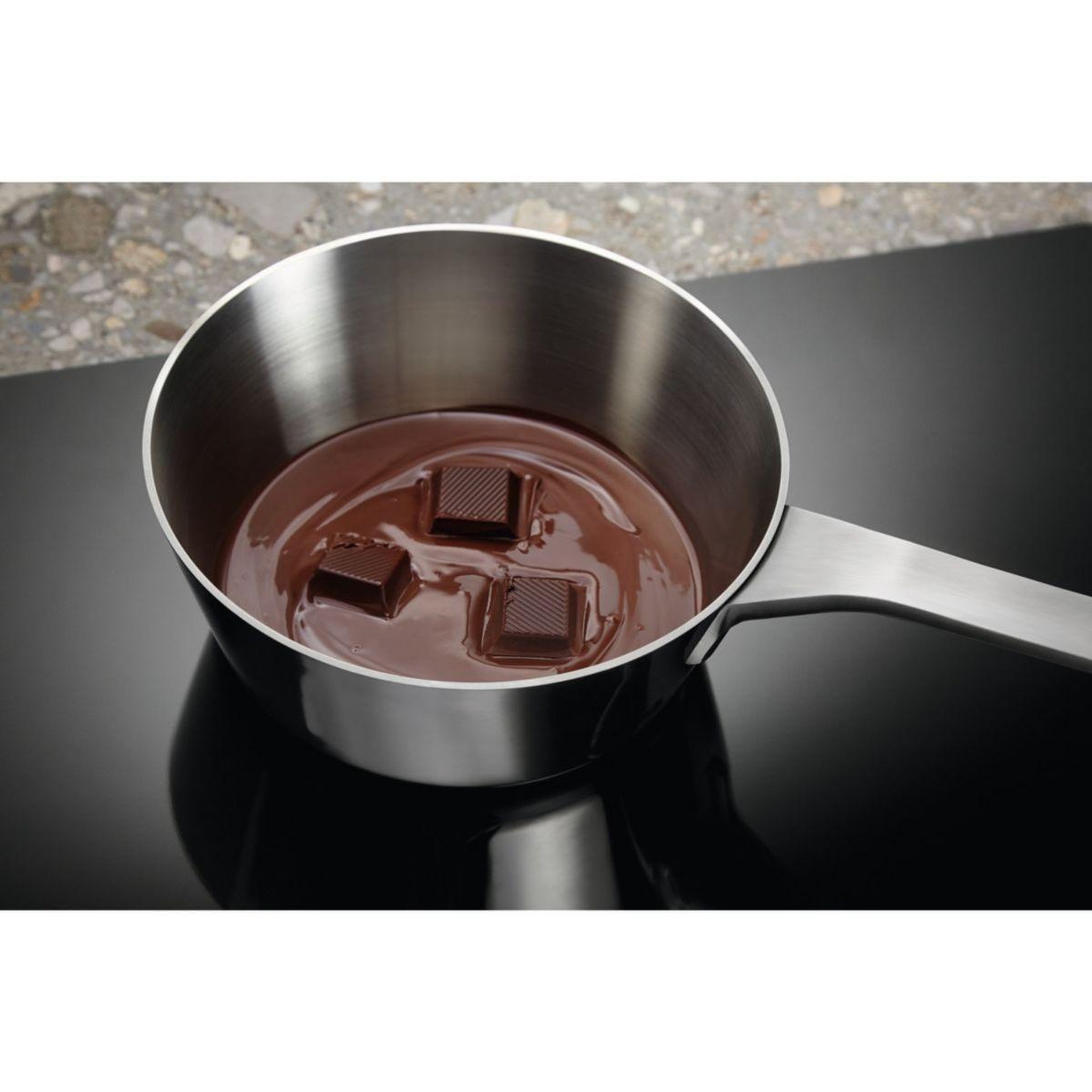 Voir la diapositive 5 : ELECTROLUX Plaque induction EIS67483