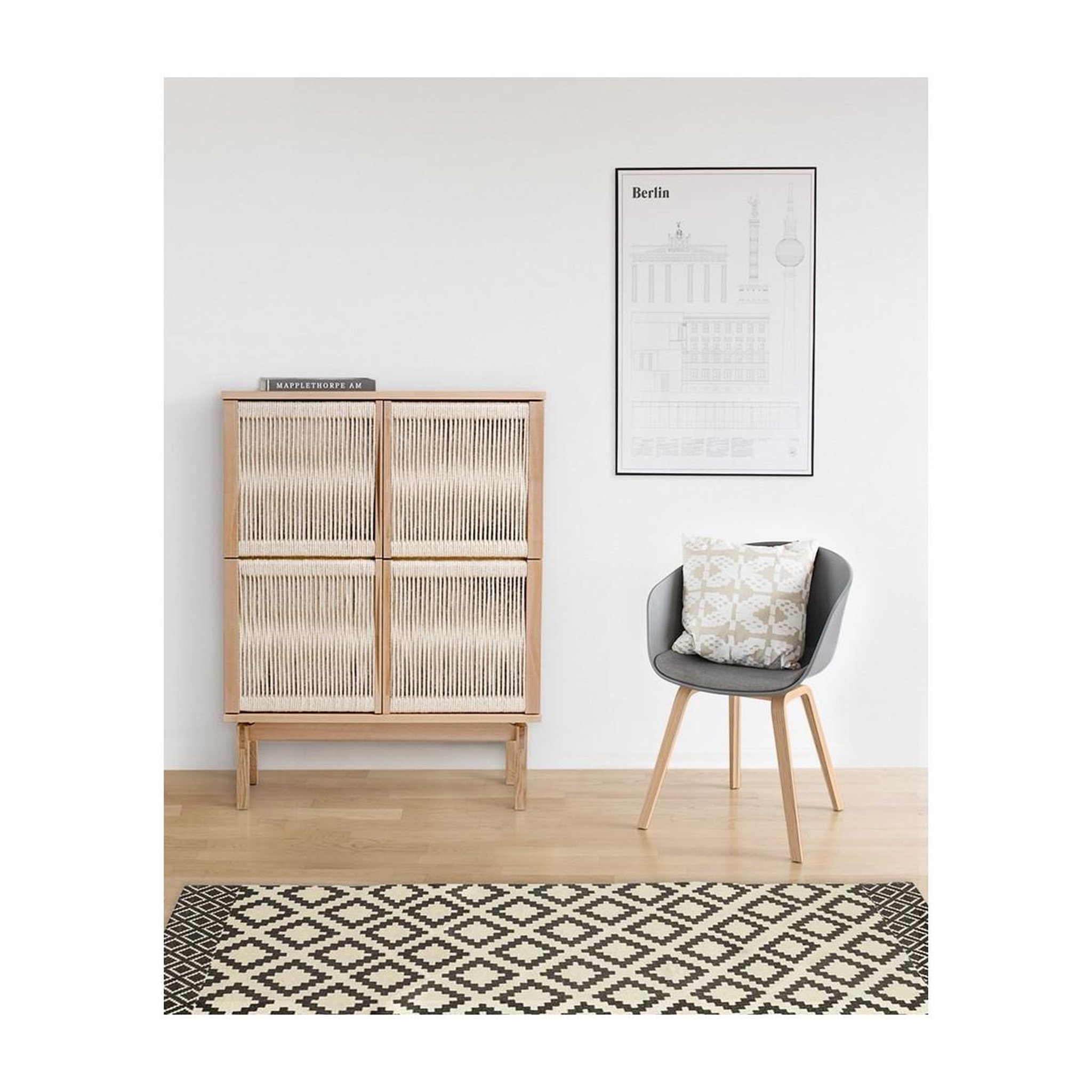Voir la diapositive 3 : Paris Prix Vaisselier design 4 portes  lilla  122cm naturel