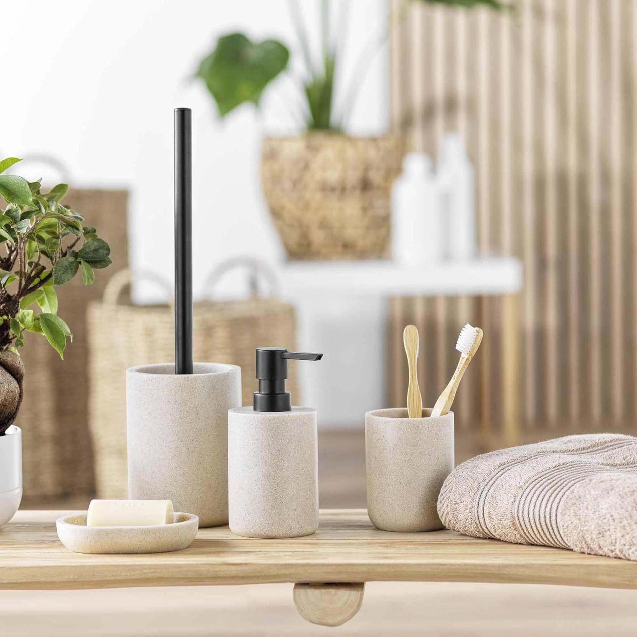 Voir la diapositive 3 : Douceur d'Intérieur Distributeur de savon  granite  16cm sable