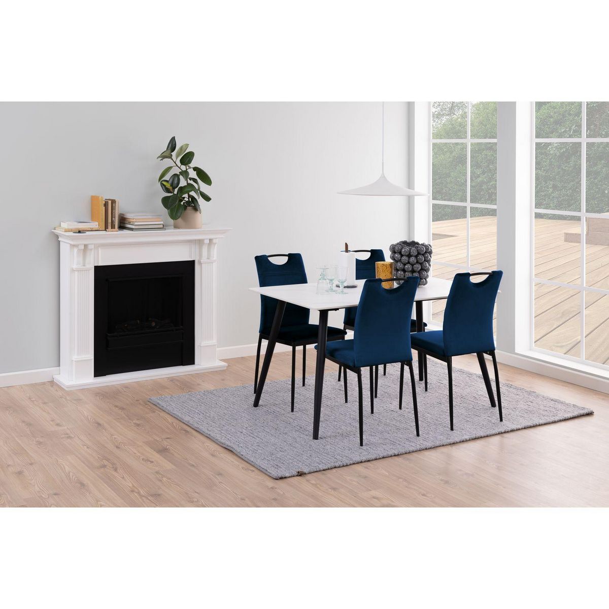 TOILINUX Lot de 4 Chaises de salle à manger Dina effet velours et métal