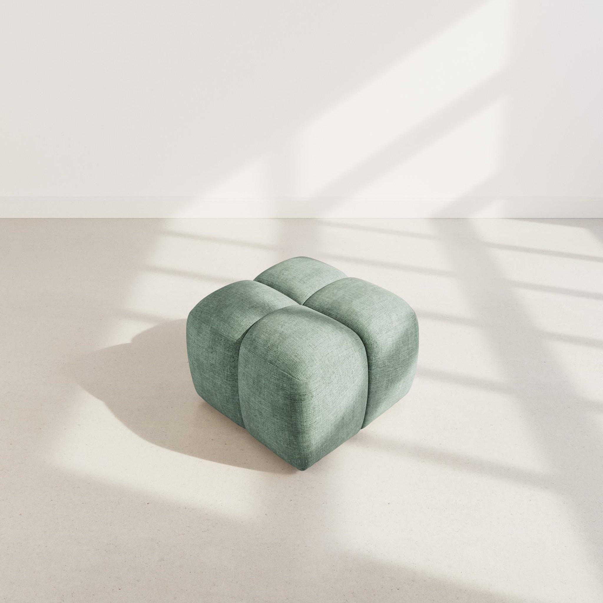 Voir la diapositive 3 : LISA DESIGN Grace - pouf en velours texturé