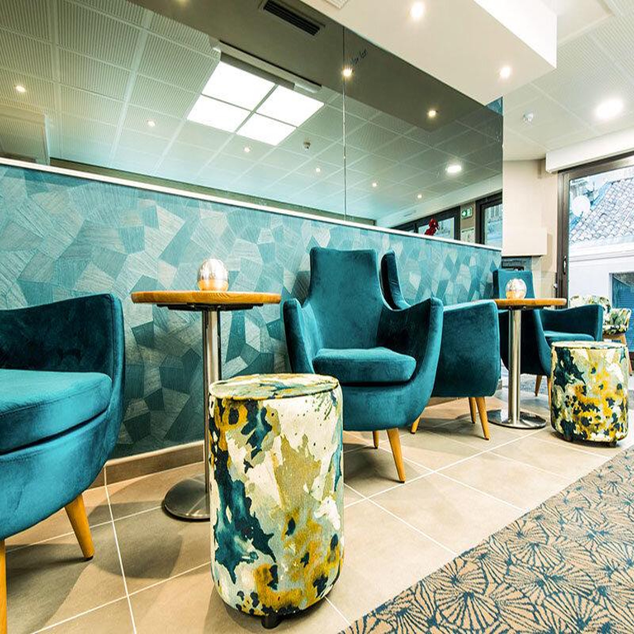 Voir la diapositive 4 : Smartbox 2 jours en hôtel 4* avec massage à Saint-Raphaël - Coffret Cadeau Séjour