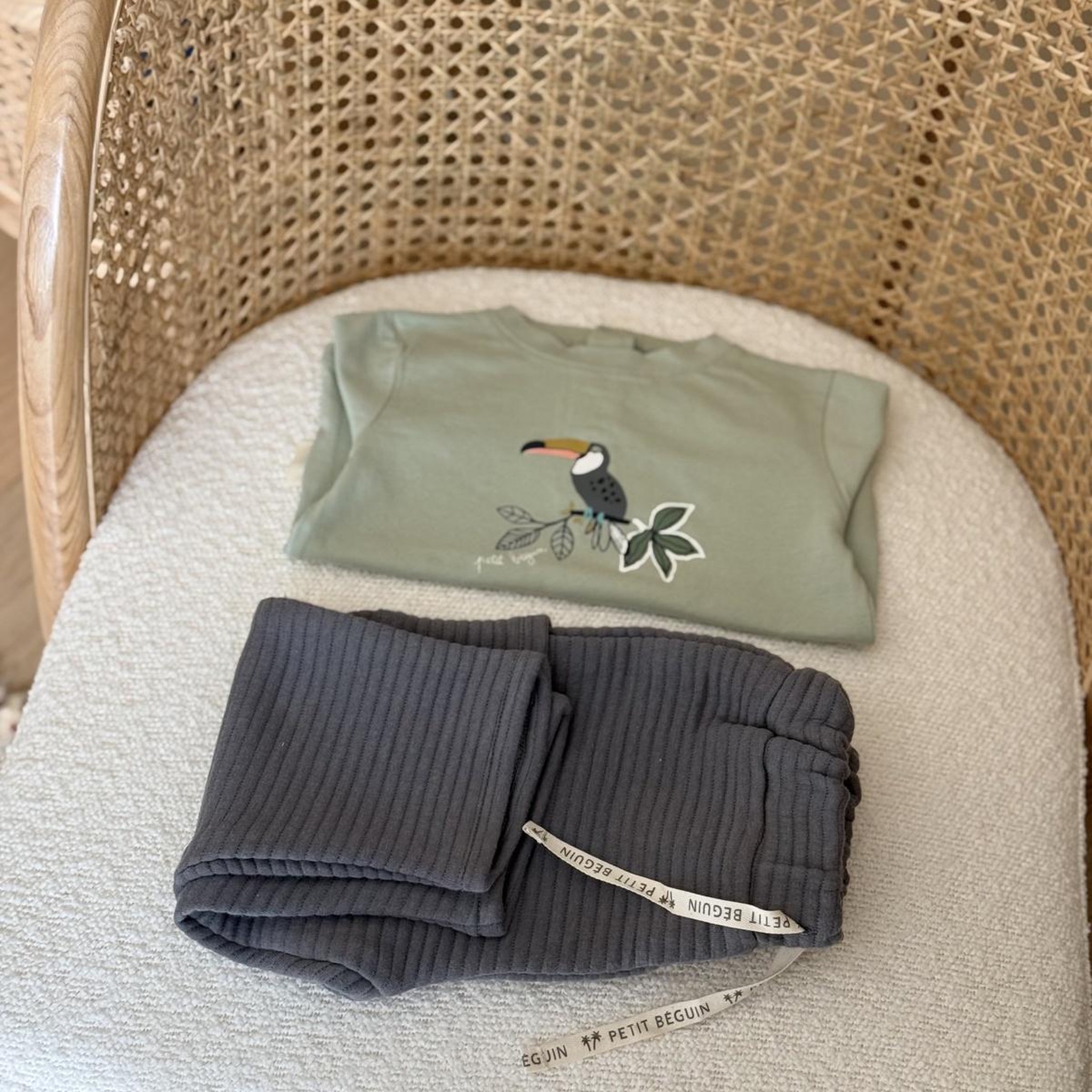Voir la diapositive 6 : Petit Béguin Pantalon enfant Boavista