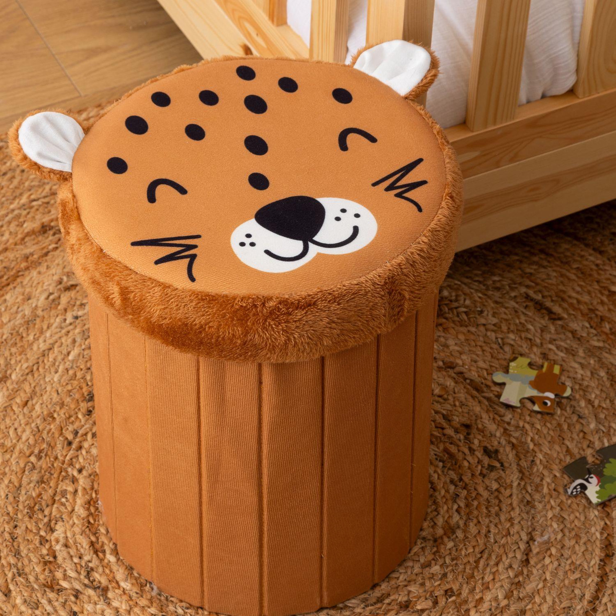 Voir la diapositive 2 : ATMOSPHERA Pouf-coffre enfant imprimé léopard anoki - marron