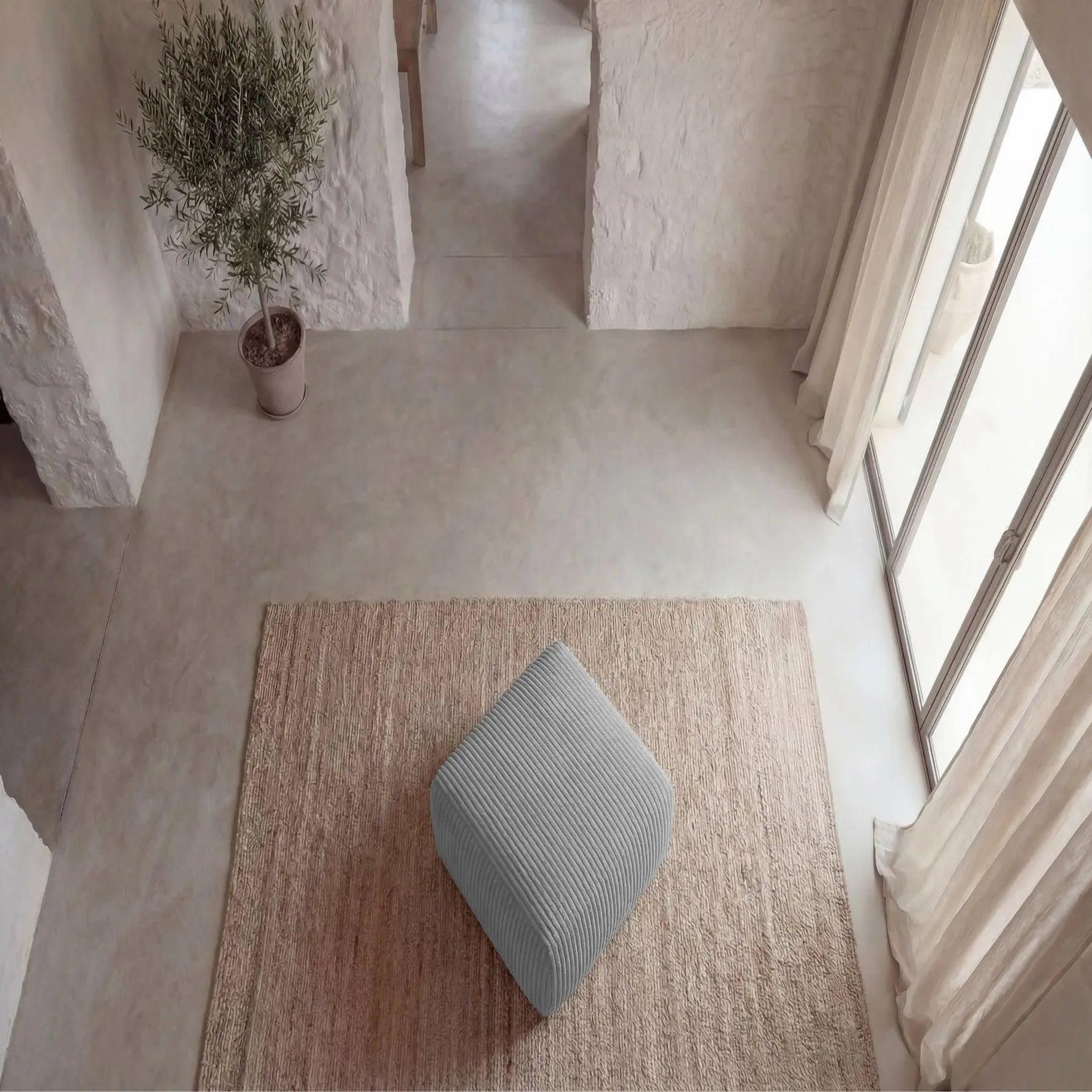 Voir la diapositive 5 : CASANOVA PARIS Elio - pouf velours côtelé