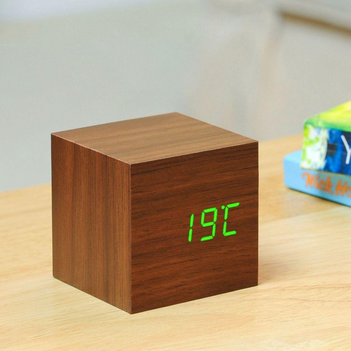 Gingko Radio réveil Cube Click Clock - LED Noyer / Vert