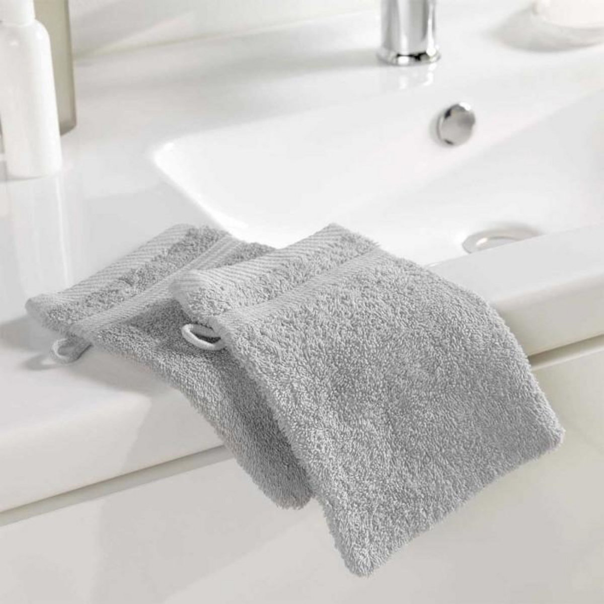 Paris Prix Lot de 2 Gants de Toilette  Tendresse  15x21cm Gris Perle