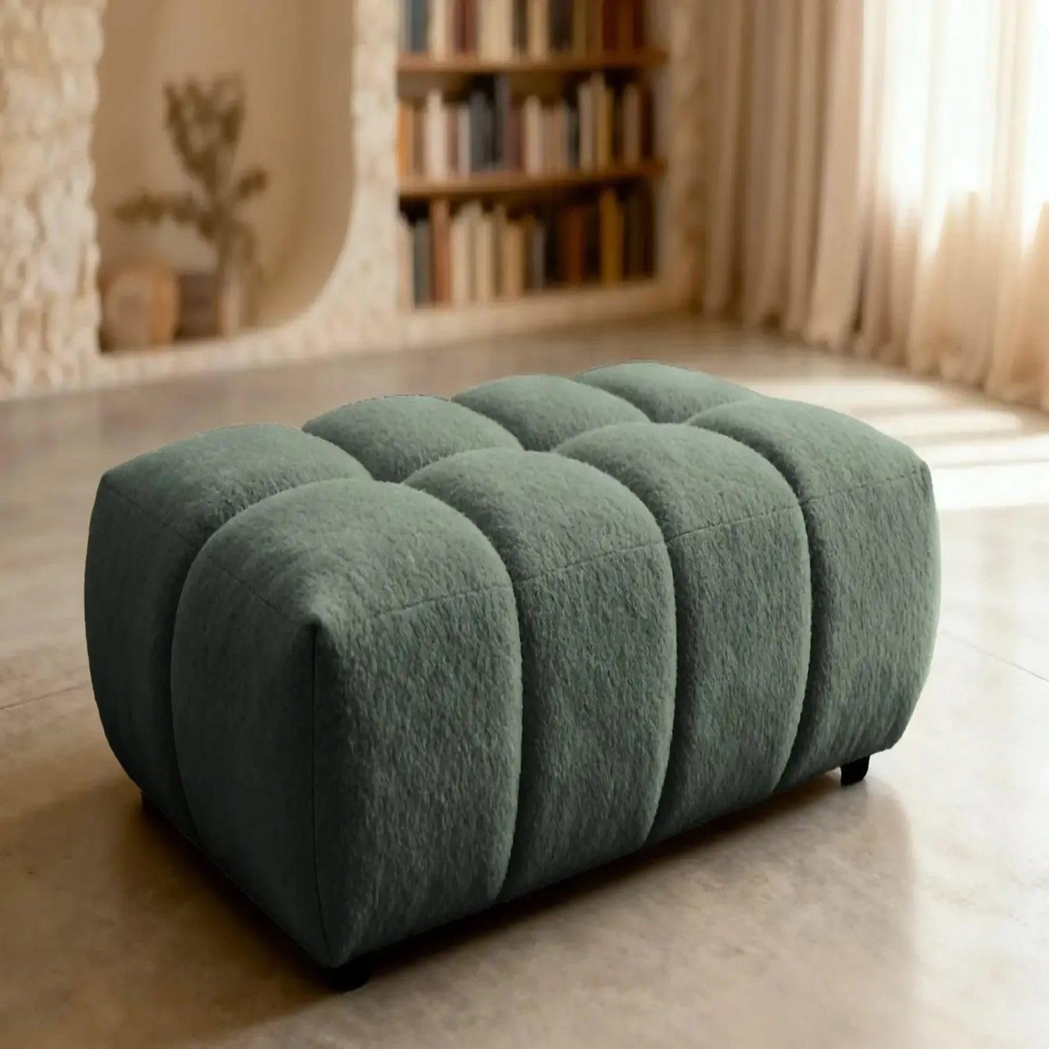 Voir la diapositive 4 : CASANOVA PARIS Alexia - pouf tissu bouclette