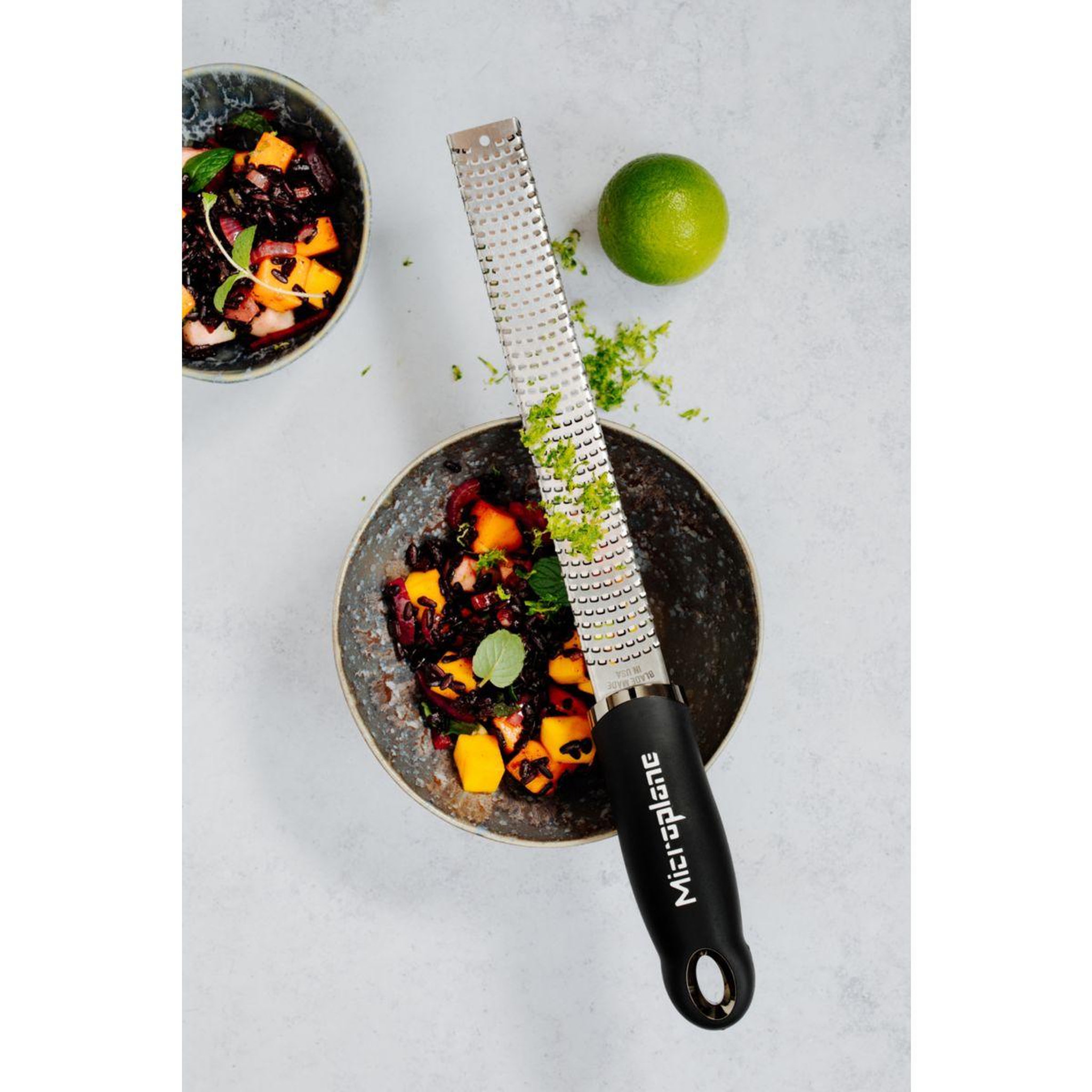 Voir la diapositive 2 : MICROPLANE Zesteur Premium Noir