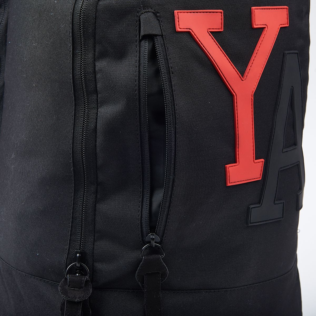 AUCHAN Sac à dos polyester noir et rouge YOUNG'S ATTITUDE