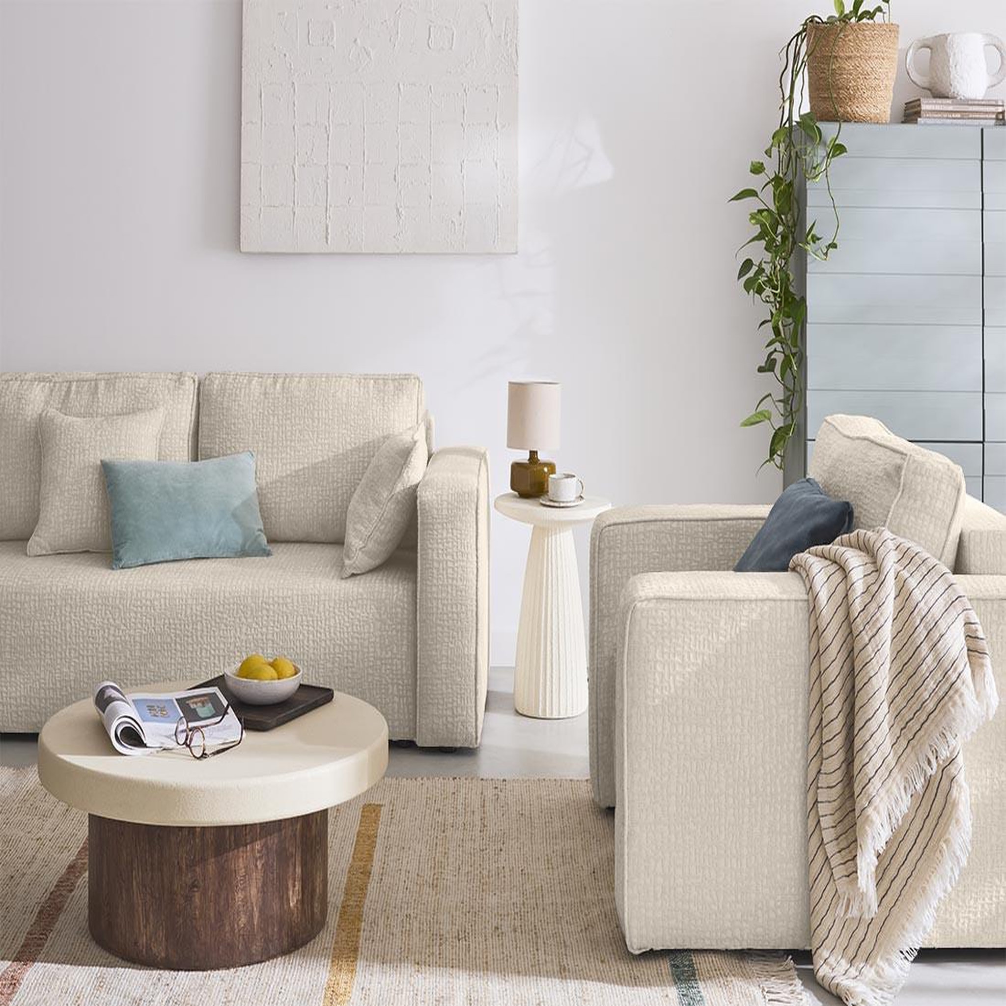 Voir la diapositive 2 : BEST MOBILIER Topaze - canapé droit 2 places - en tissu velours relief