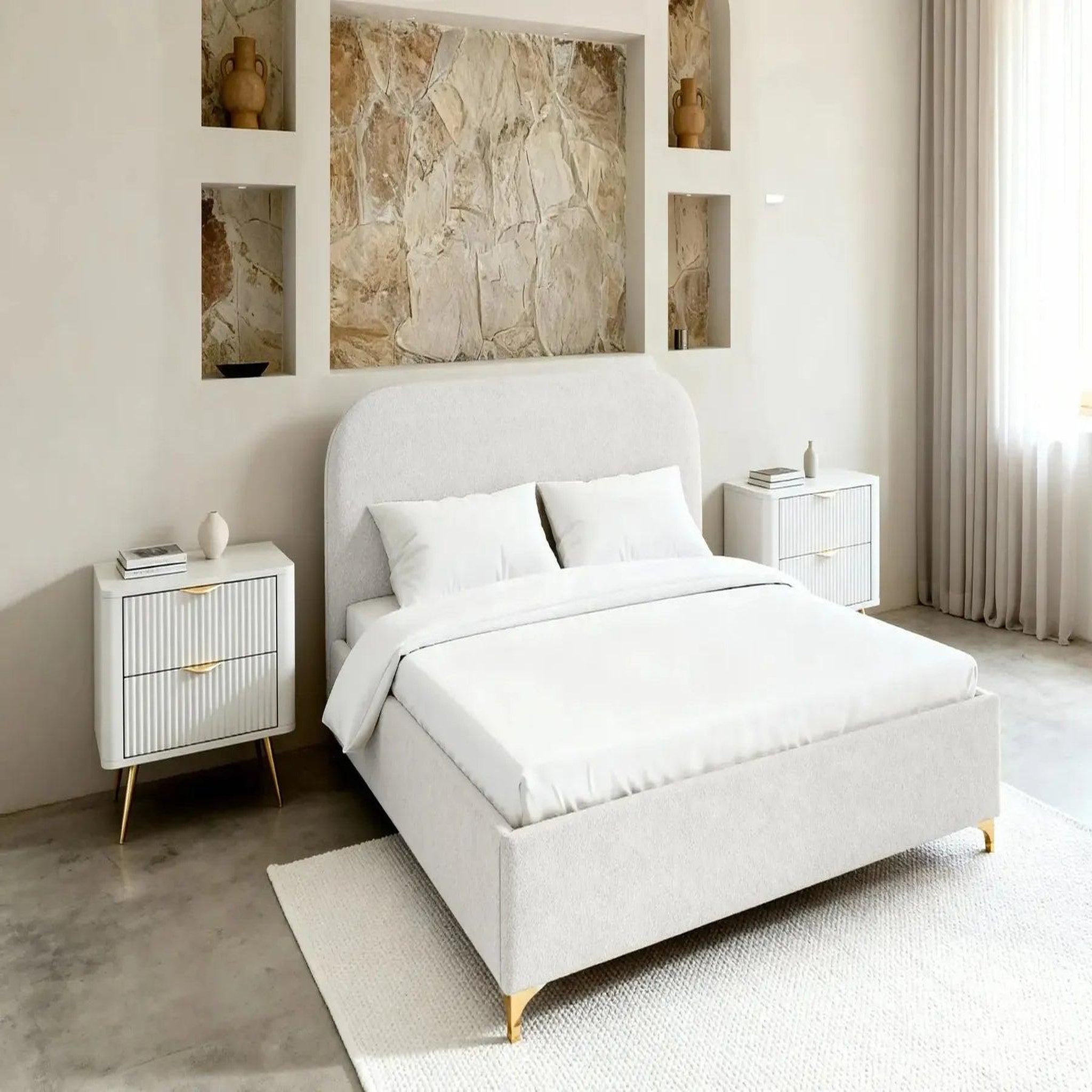 Voir la diapositive 2 : CASANOVA PARIS Charlotte - lit coffre tissu chenille
