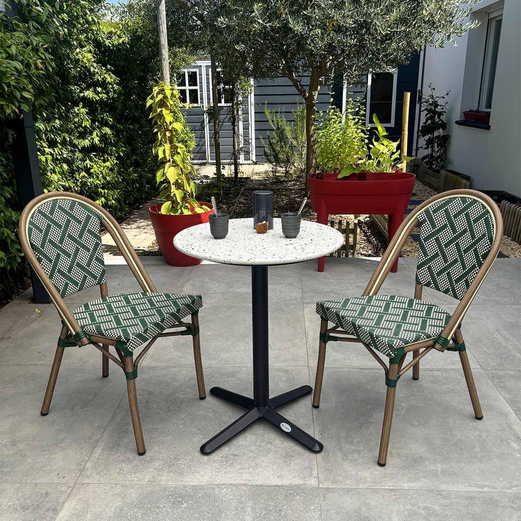 Voir la diapositive 2 : Paris Prix Ensemble table de jardin en terrazzo & 2 chaises  bistro  60cm vert