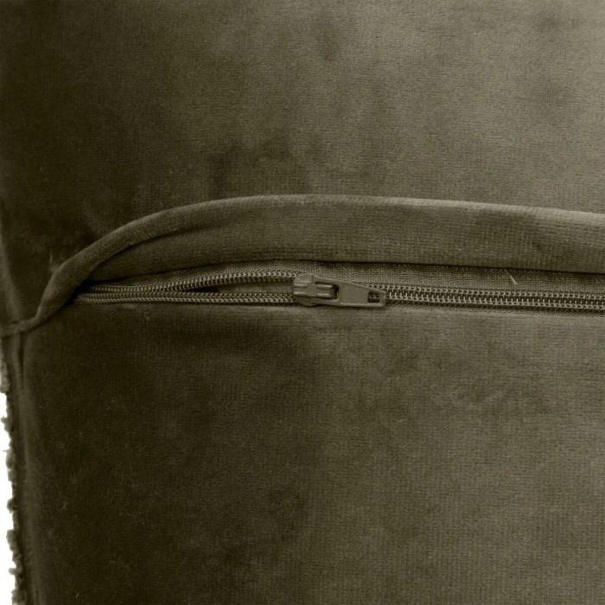 ATMOSPHERA Coussin Déco Bouclette  Soana  45x45cm Vert Kaki