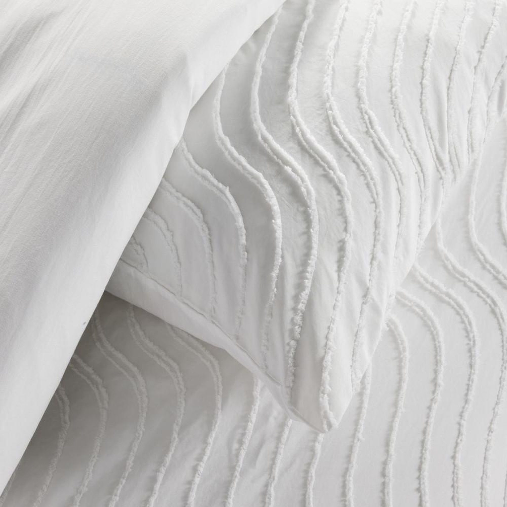 Voir la diapositive 3 : Today Parure de lit - TODAY - Essential - 2 personnes - 220 x 240 cm - Effet tufté vague blanc