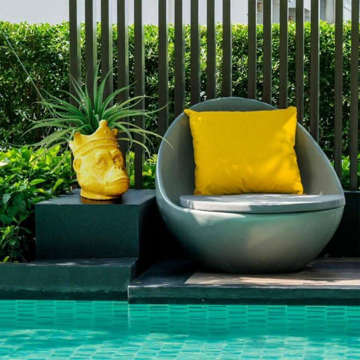 Paris Prix Statuette Porte Plante  Tête Orang Outan  38cm Jaune