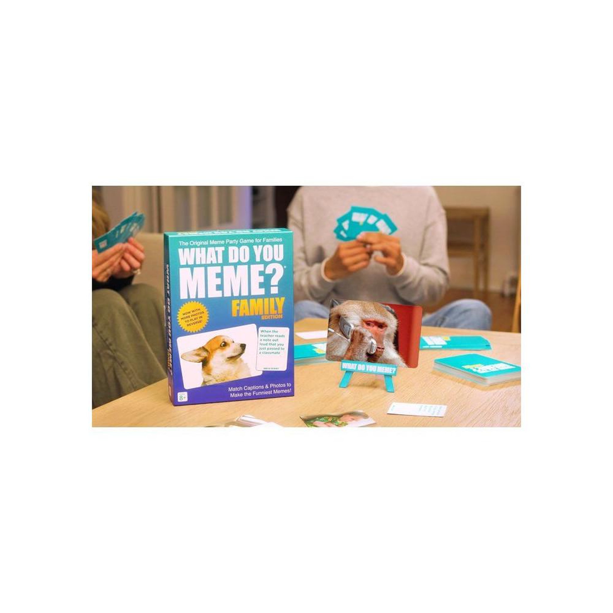 Voir la diapositive 5 : Jeu de société What Do You Meme - Édition Family, match cartes légendes et photos, jeu d'ambiance en anglais, à partir de 8 ans, 2 joueurs