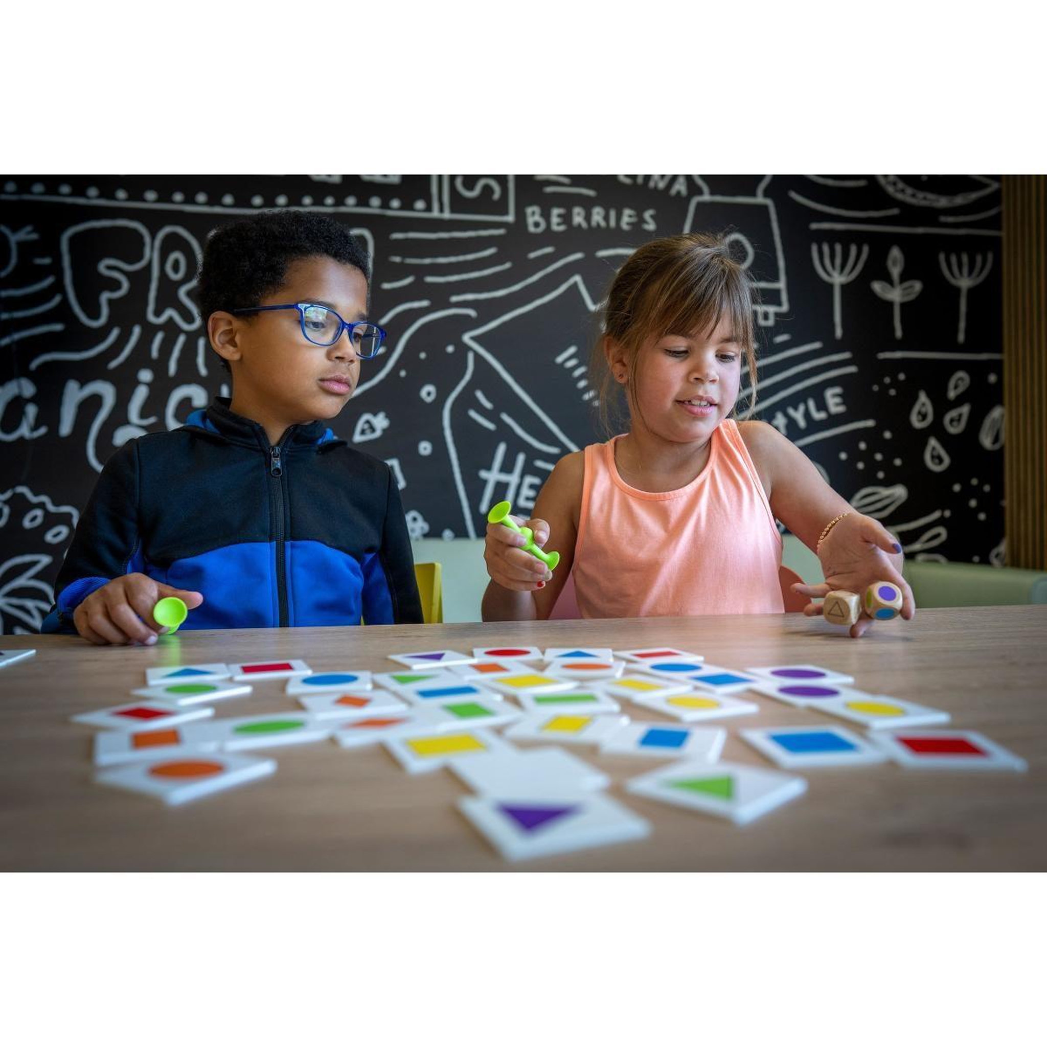 Voir la diapositive 2 : EDUCO Attrapez la forme — jeu éducatif pour la classe
