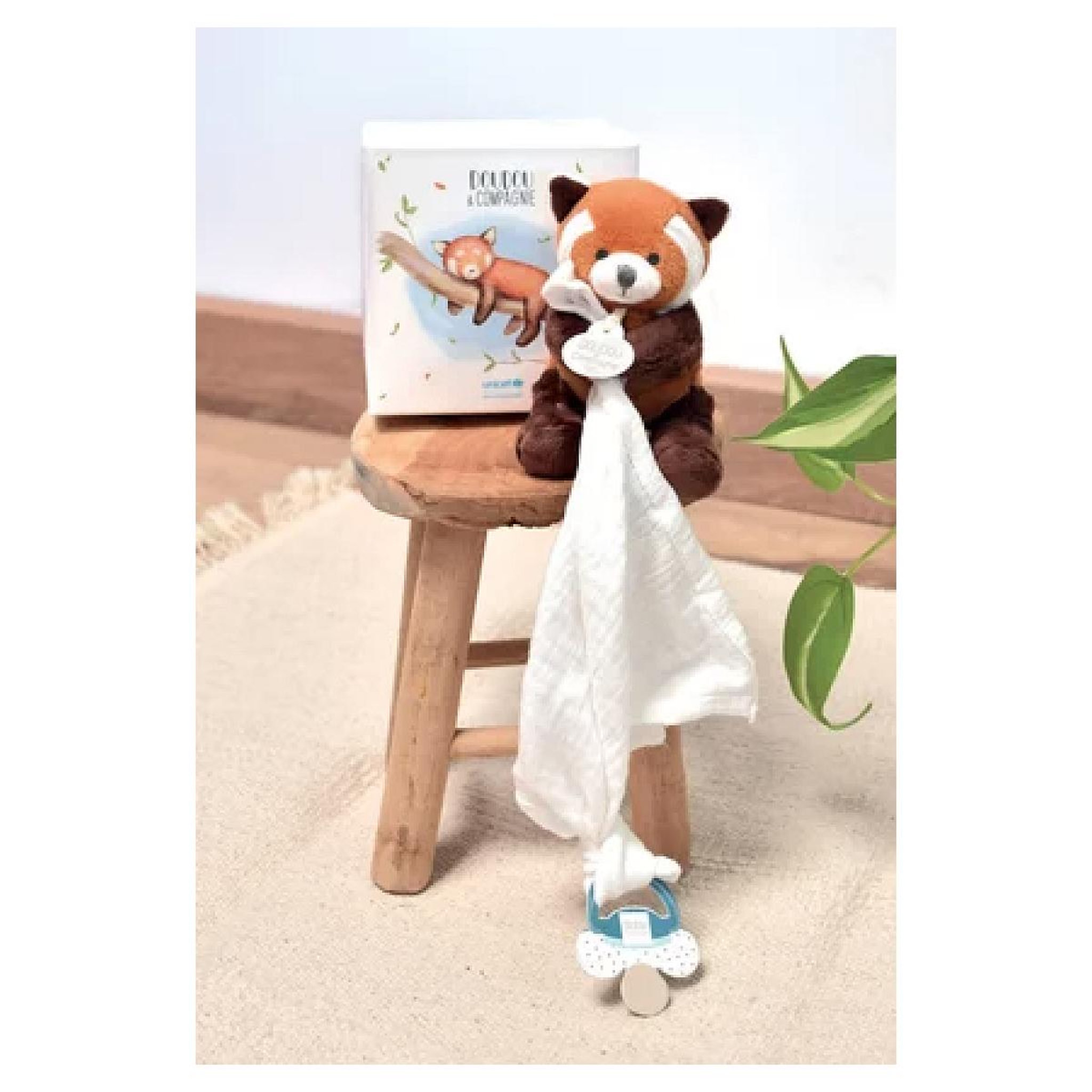 Voir la diapositive 2 : DOUDOU ET COMPAGNIE UNICEF - PANDA ROUX avec doudou attache-sucette