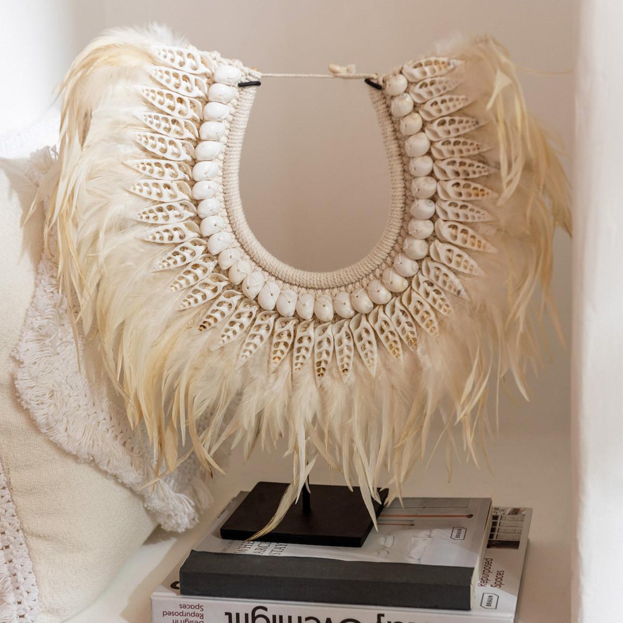 Voir la diapositive 2 : J-LINE Collier Déco en Bois  Dora  38cm Blanc