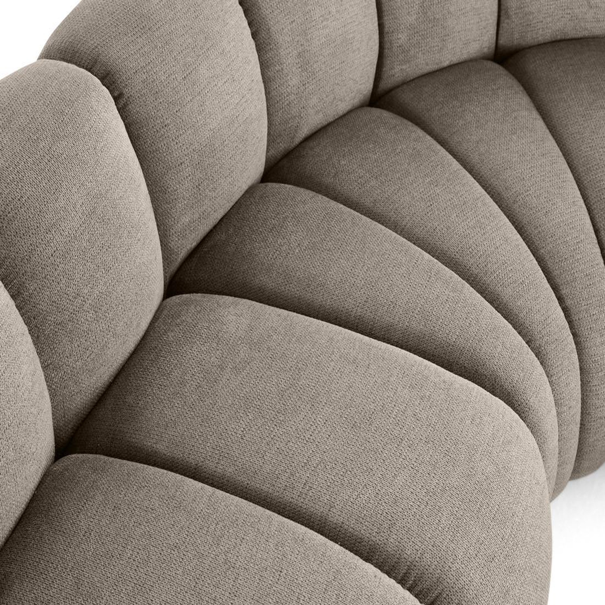Voir la diapositive 6 : LISA DESIGN Debbie - canapé modulable d'angle droit 4 places avec accoudoir en tissu texturé