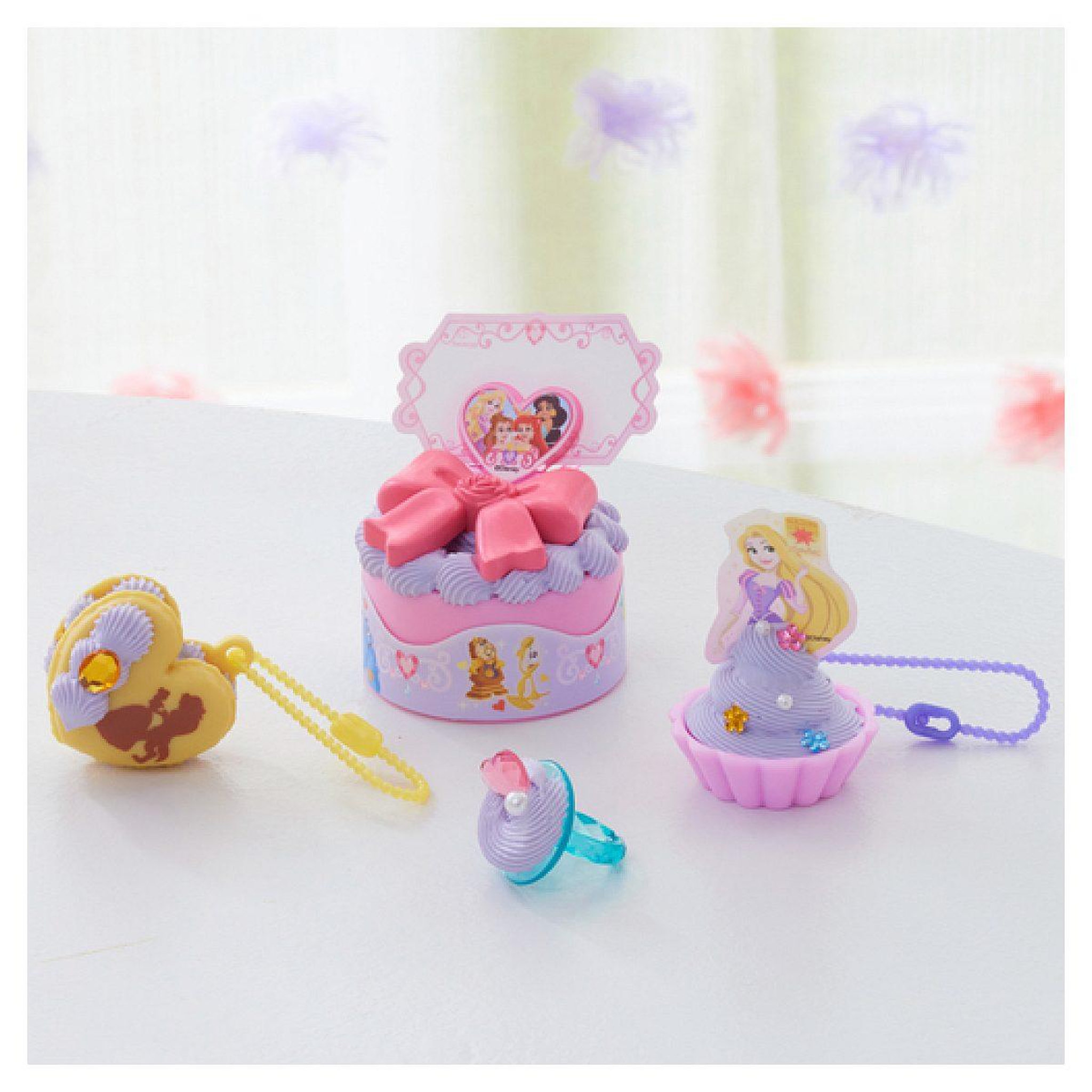 Voir la diapositive 5 : EPOCH L'atelier de création - pati school - epoch - kit créatif disney avec pâte modelable