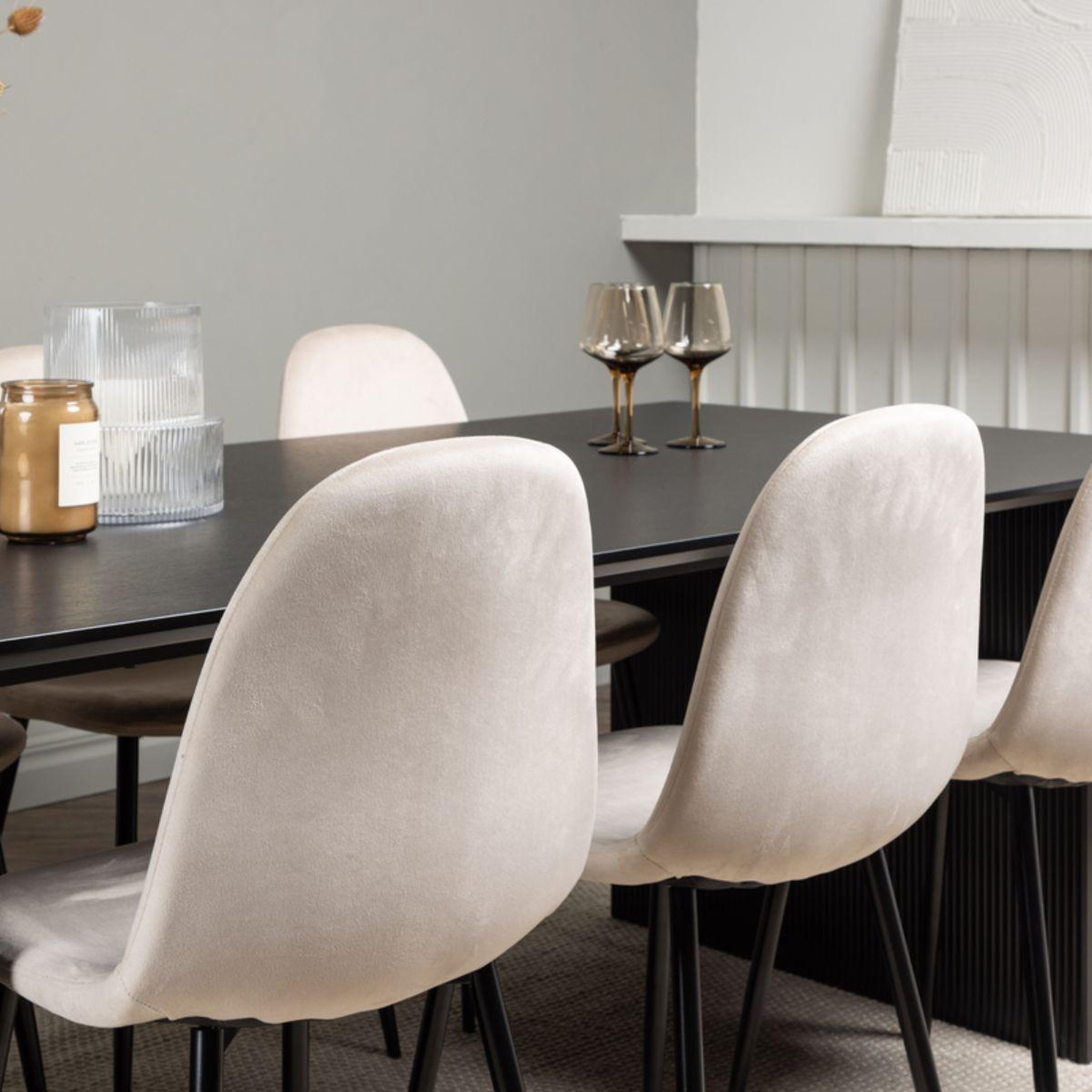 Voir la diapositive 5 : Paris Prix Ensemble table à manger & 6 chaises  vail & polar  200cm noir & beige
