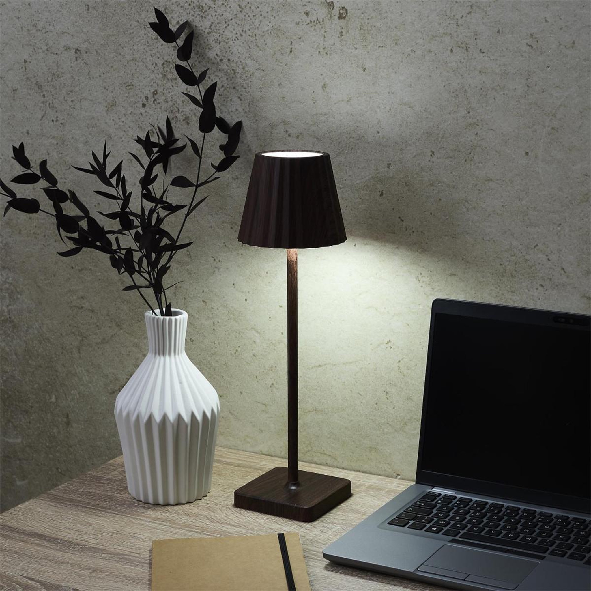 Voir la diapositive 6 : The Home Deco Factory Lampe à poser tactile effet bois  alana  36cm marron
