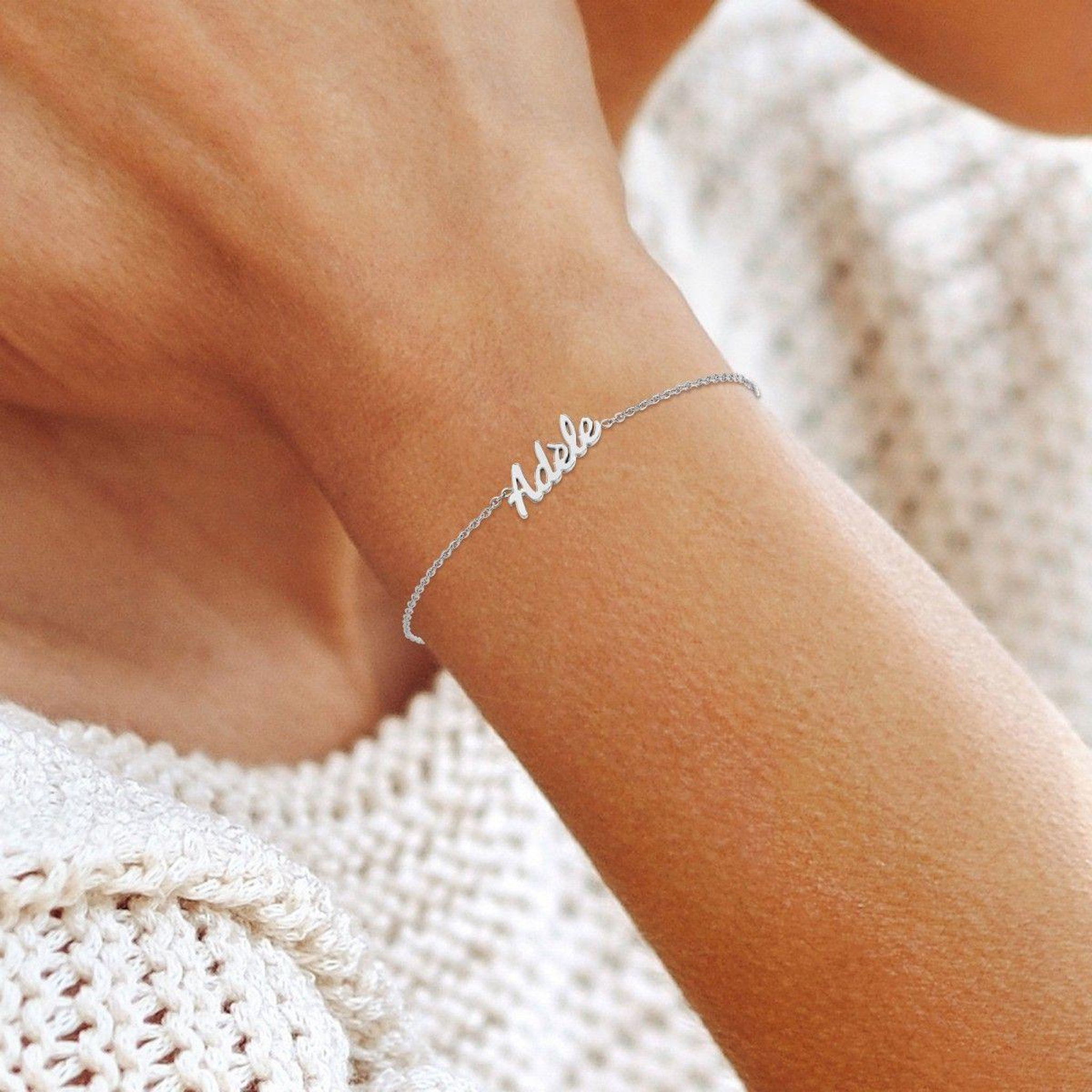 Voir la diapositive 2 : SC CRYSTAL Adèle - Bracelet prénom