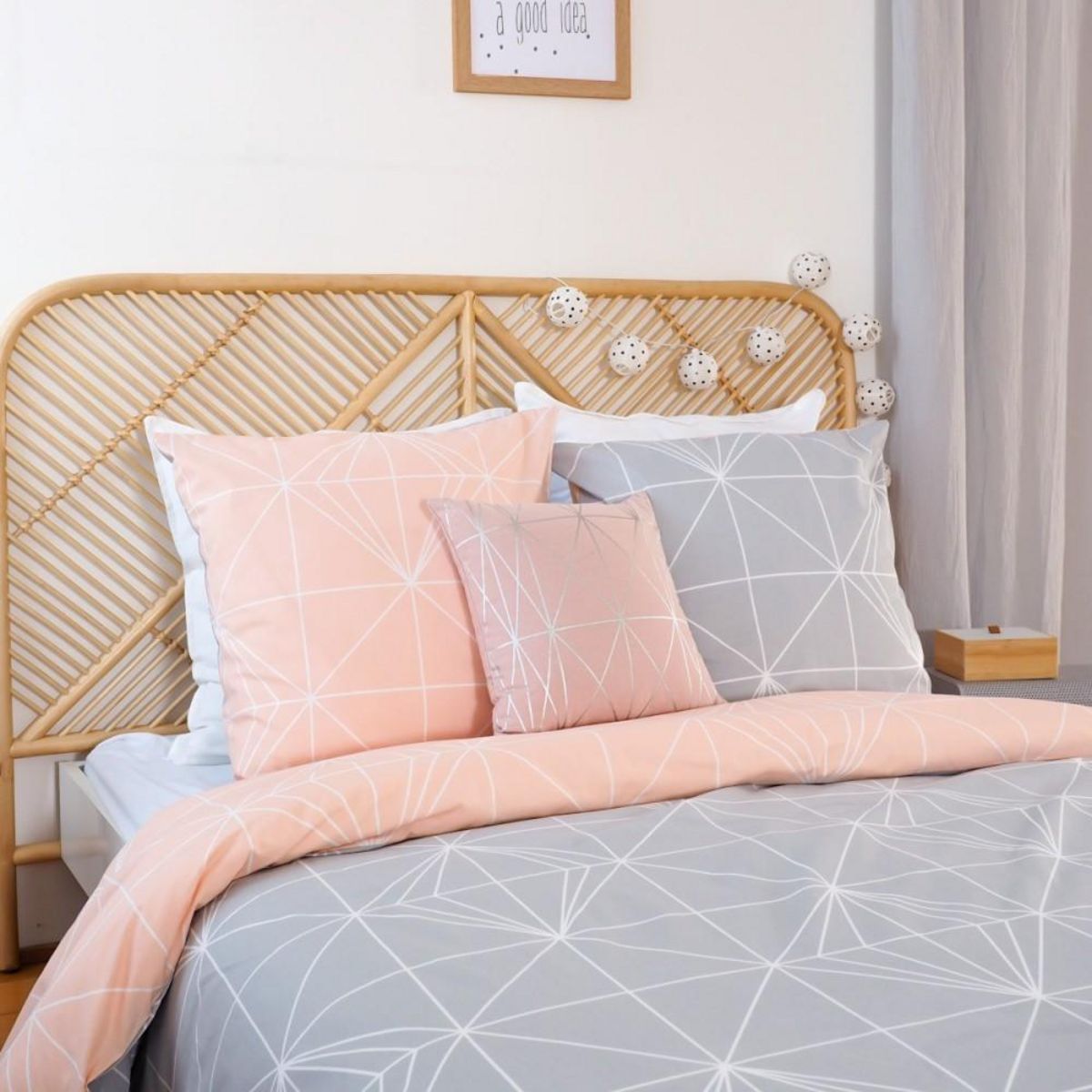 COTE DECO Housse de couette 240x220 + 2 taies SHYNE 100% Coton 57 fils