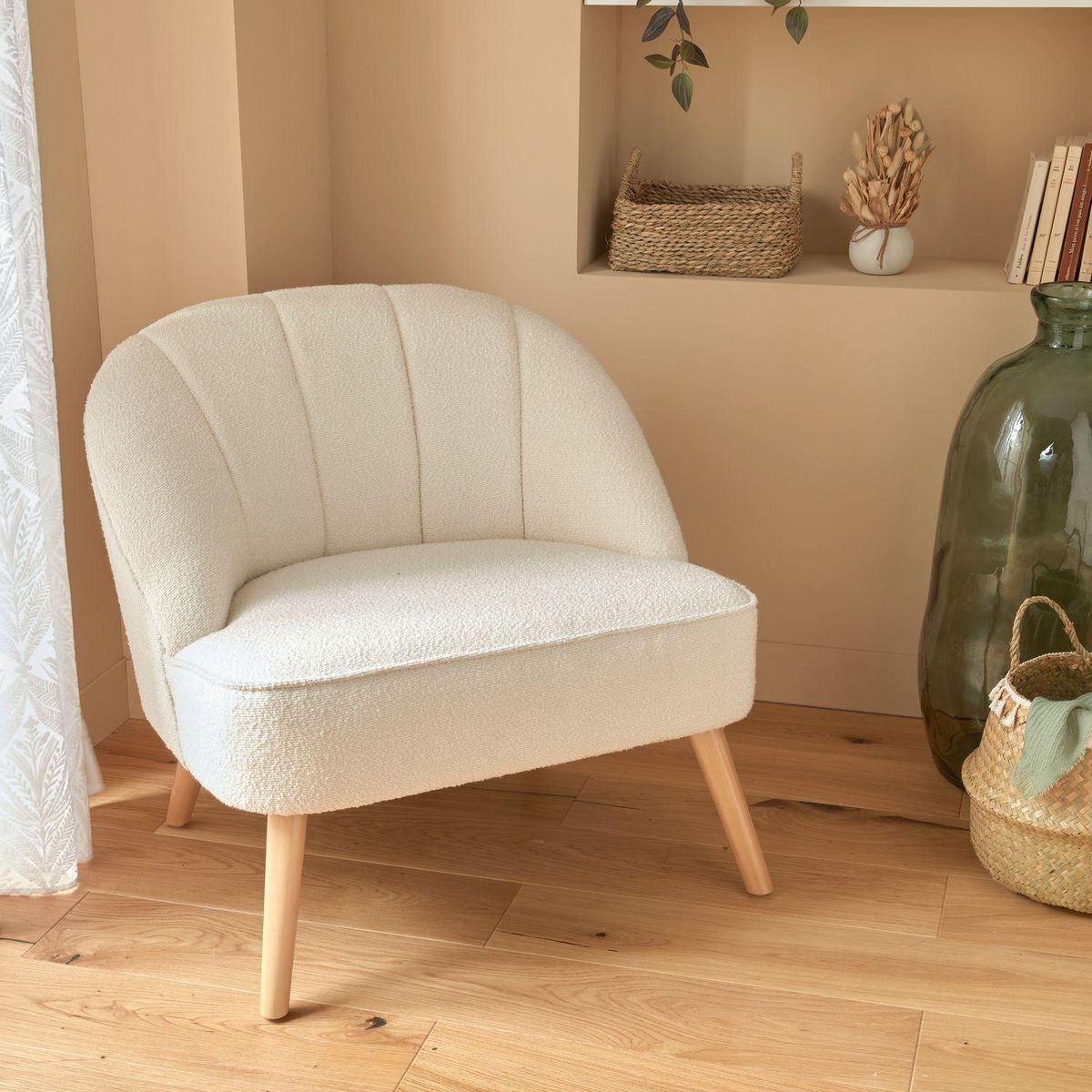 ATMOSPHERA Fauteuil en velours et pieds en bois NAOVA