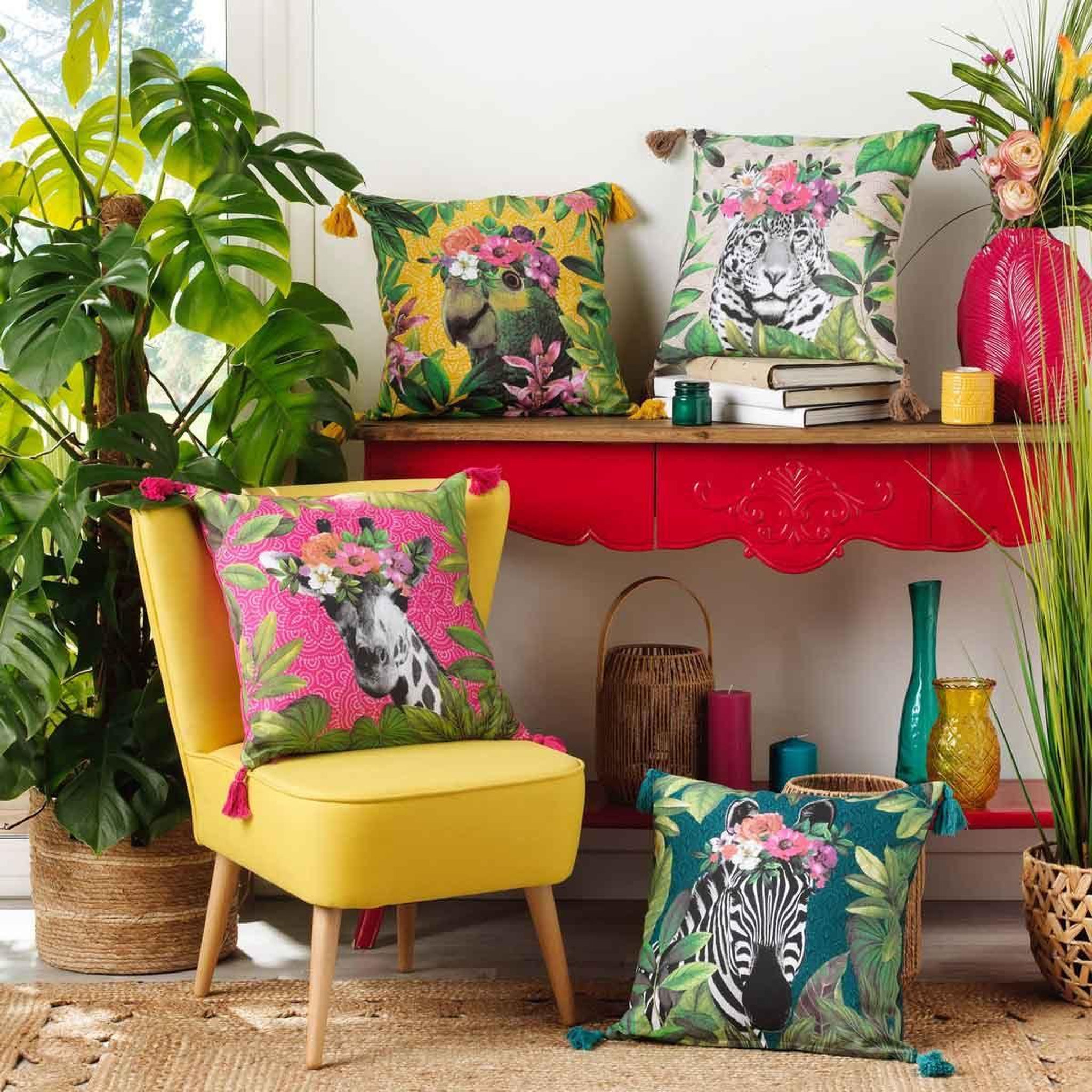 Voir la diapositive 2 : Douceur d'Intérieur Coussin déco imprimé  alexi  45x45cm multicolore