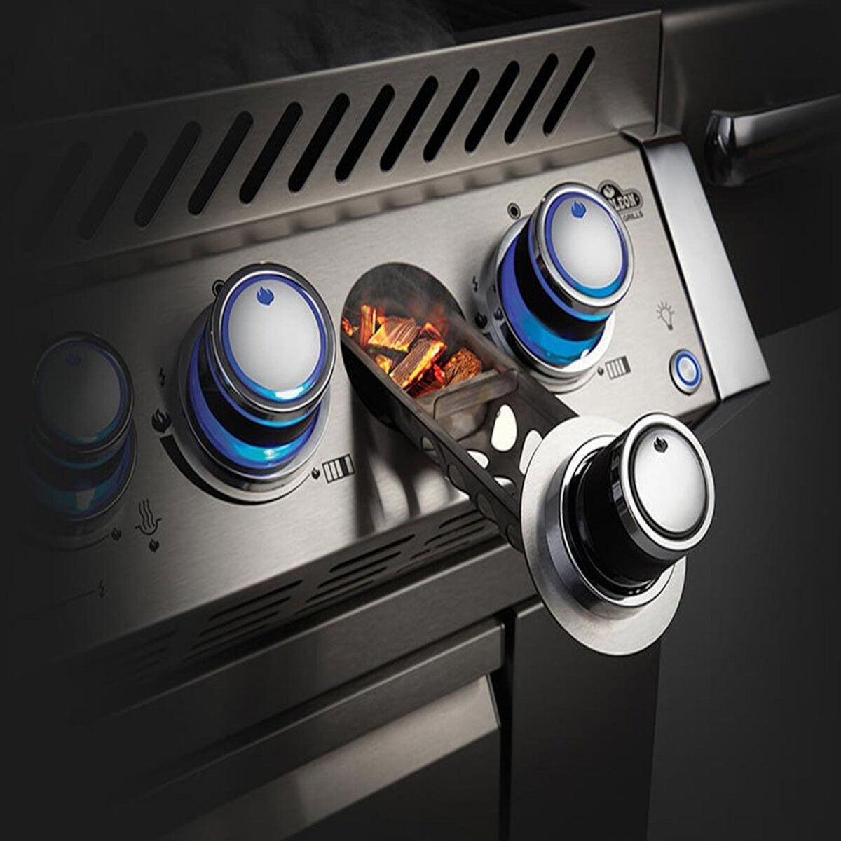 NAPOLEON Barbecue à gaz Prestige Pro 825 4 brûleurs + 2 Sizzle Zone + brûleur arrière + fumoir - Napoleon