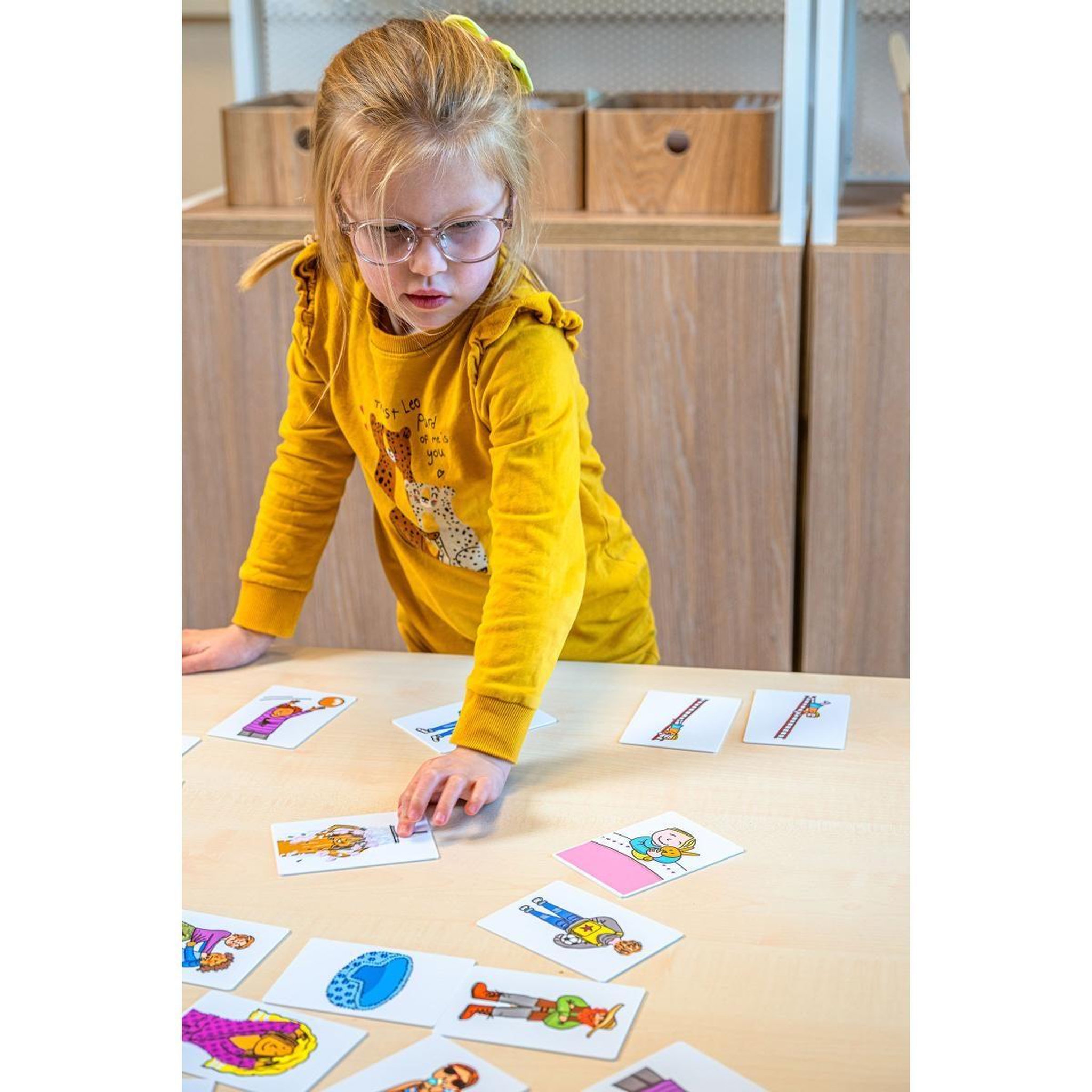 Voir la diapositive 2 : EDUCO Contraires — jeu éducatif pour la classe