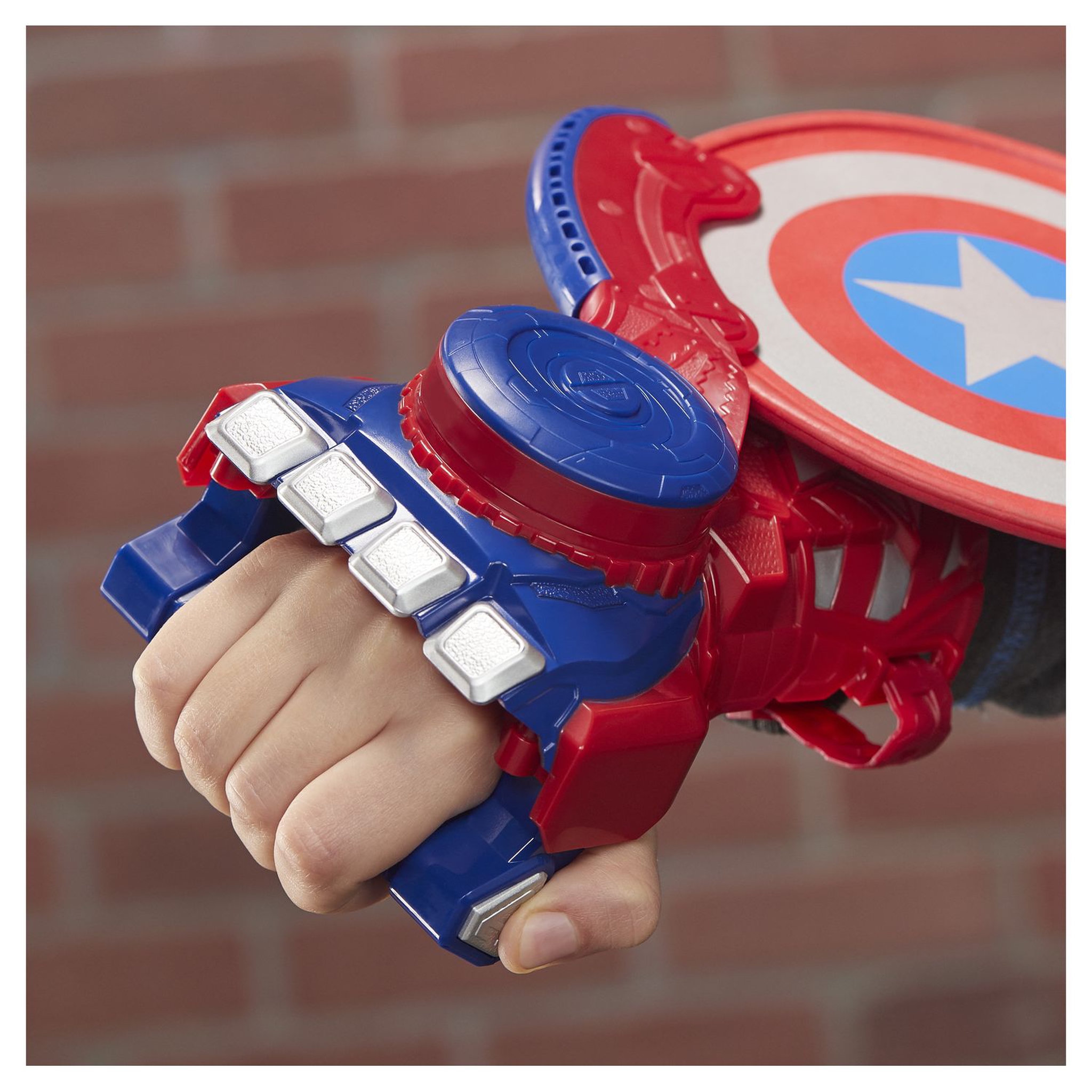 Voir la diapositive 2 : HASBRO Gant lanceur de bouclier Captain America Nerf