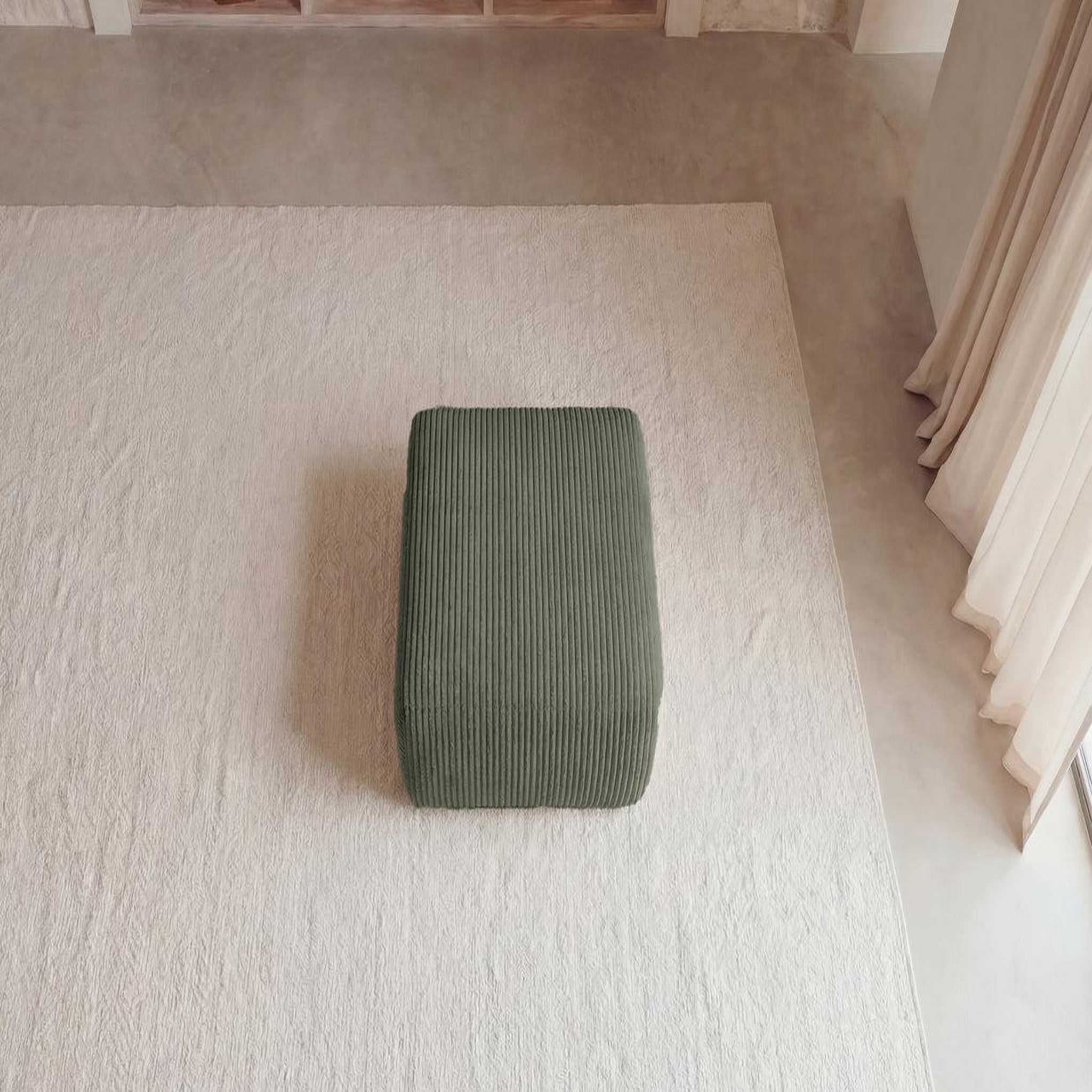 Voir la diapositive 5 : CASANOVA PARIS Elvis - pouf en gros velours côtelé 96x87x44