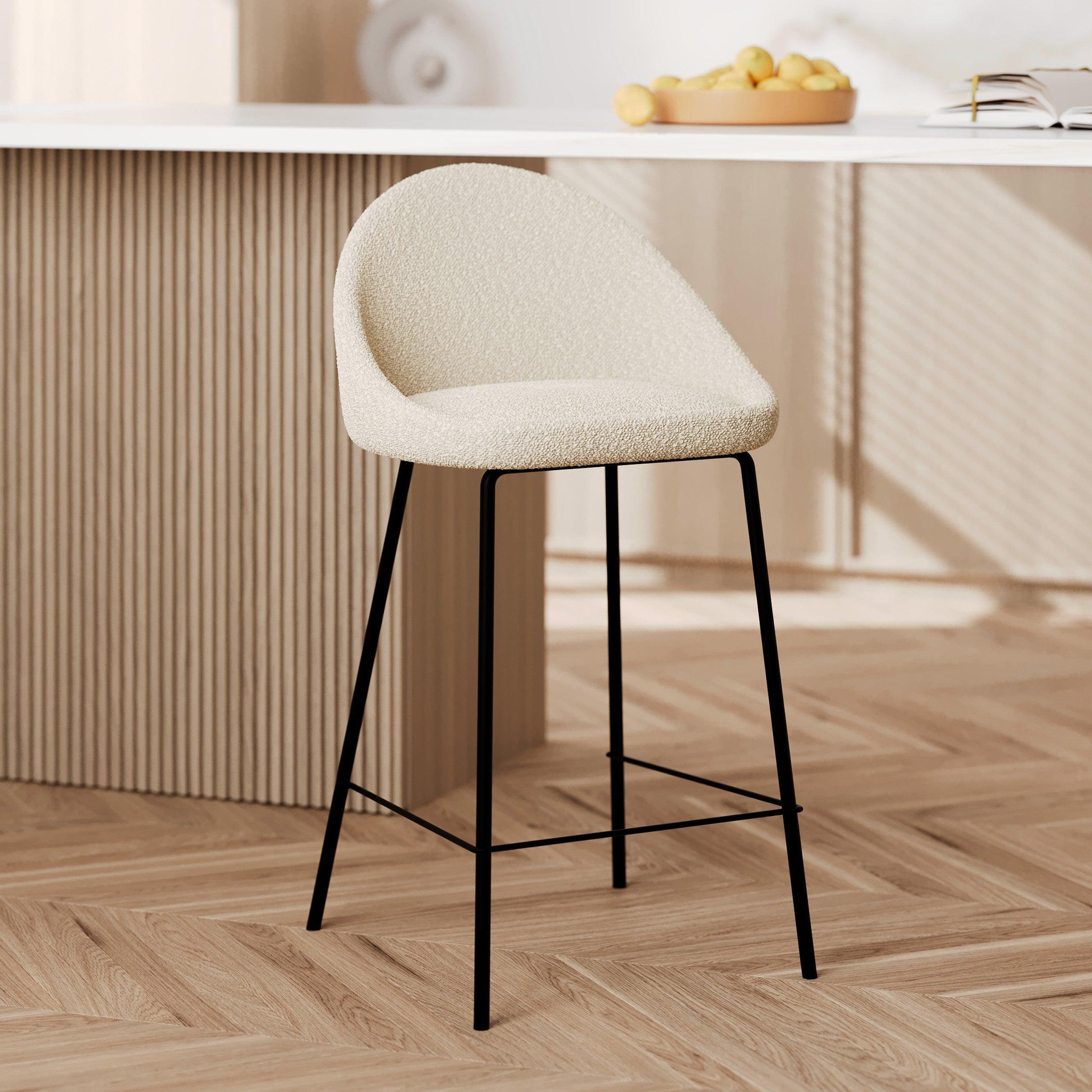 Voir la diapositive 2 : MAISON PAVANE Chaise pour îlot central effet laine bouclette blanche 65 cm-misty