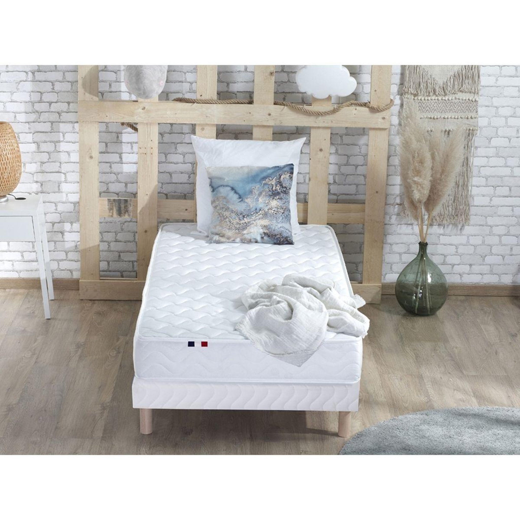 Voir la diapositive 4 : Ensemble Matelas Mousse réversible + Sommier 90 x 190 cm  STRATUS