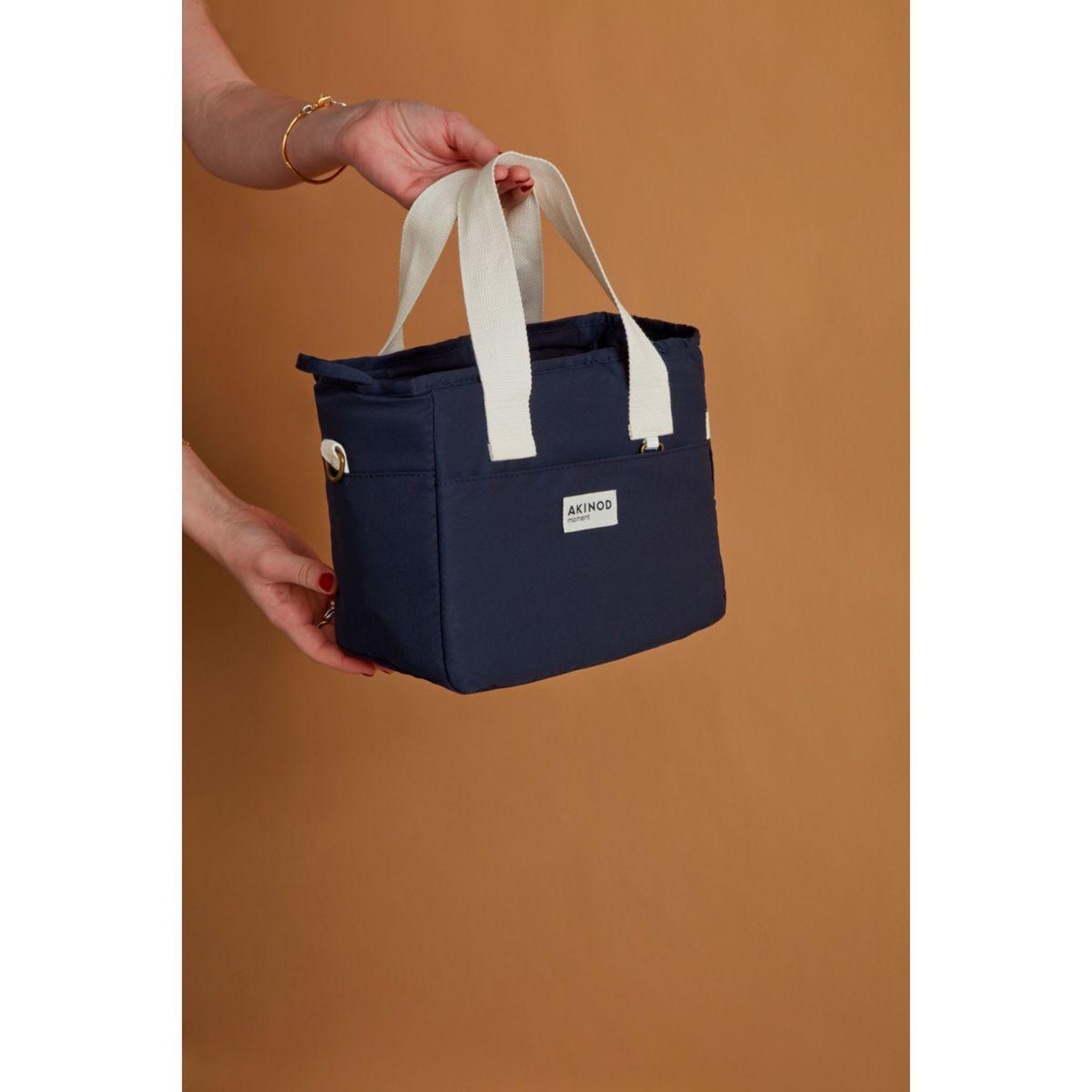 Voir la diapositive 3 : AKINOD Lunch bag 8h17 Bleu navy