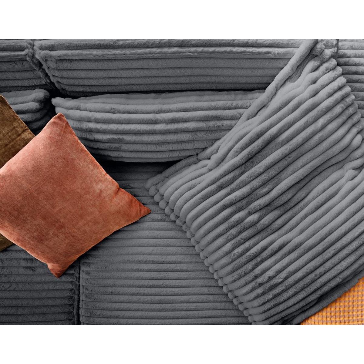 LISA DESIGN Richie - canapé droit 3 places avec double méridienne - assise profonde - en fausse fourrure côtelée