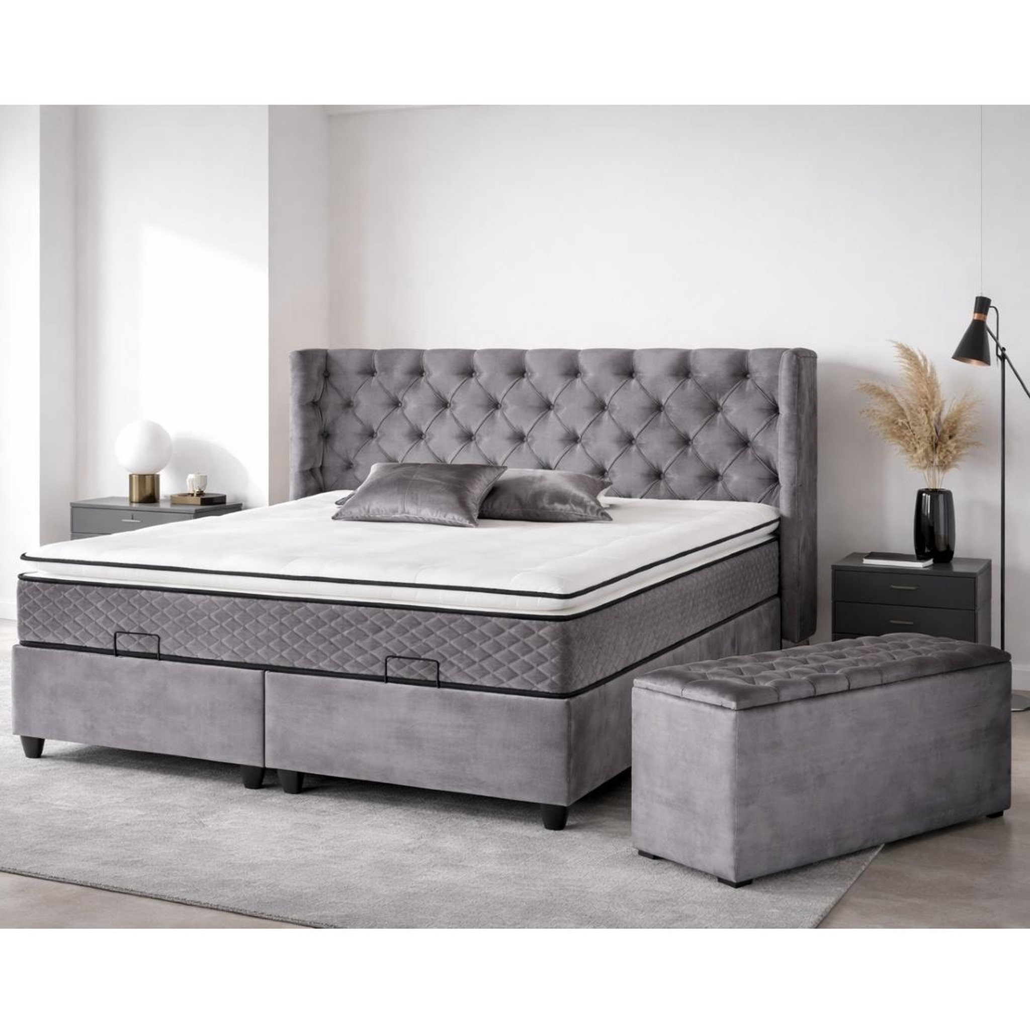 Voir la diapositive 2 : JLC KREATION Lit coffre complet capitonné 140cm + matelas + surmatelas luxy
