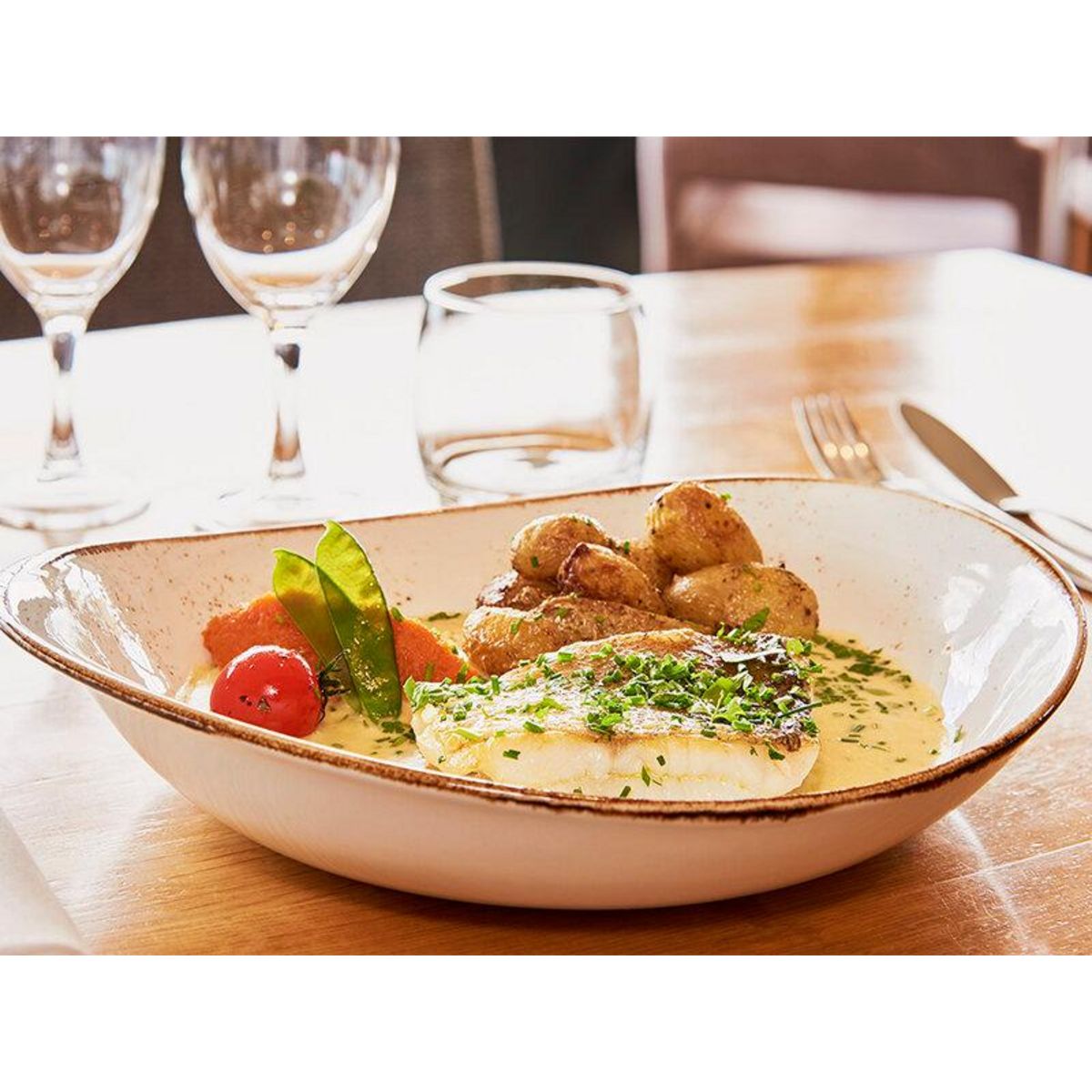 Smartbox Vacances les pieds dans l'eau : 2 jours avec dîner, sauna et location de vélos en bord de mer - Coffret Cadeau Séjour