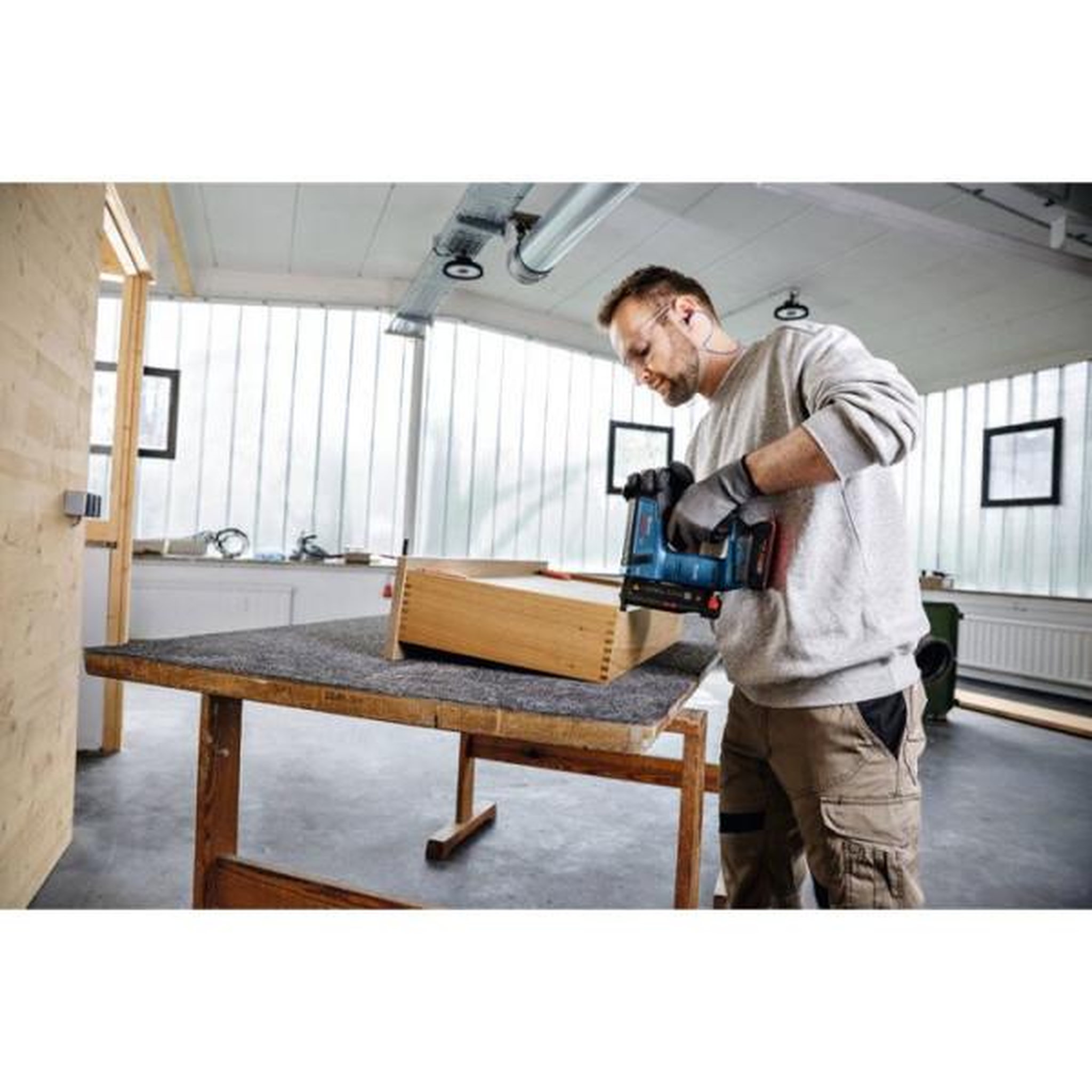 Voir la diapositive 4 : Bosch Professional Cloueuse - gnh 18v-35 - 18 v sans fil - moteur sans balais - réglage profondeur continu