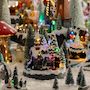 Voir la diapositive 3 : FEERIC LIGHT & CHRISTMAS Village de Noël Église  Square  20cm Multicolore
