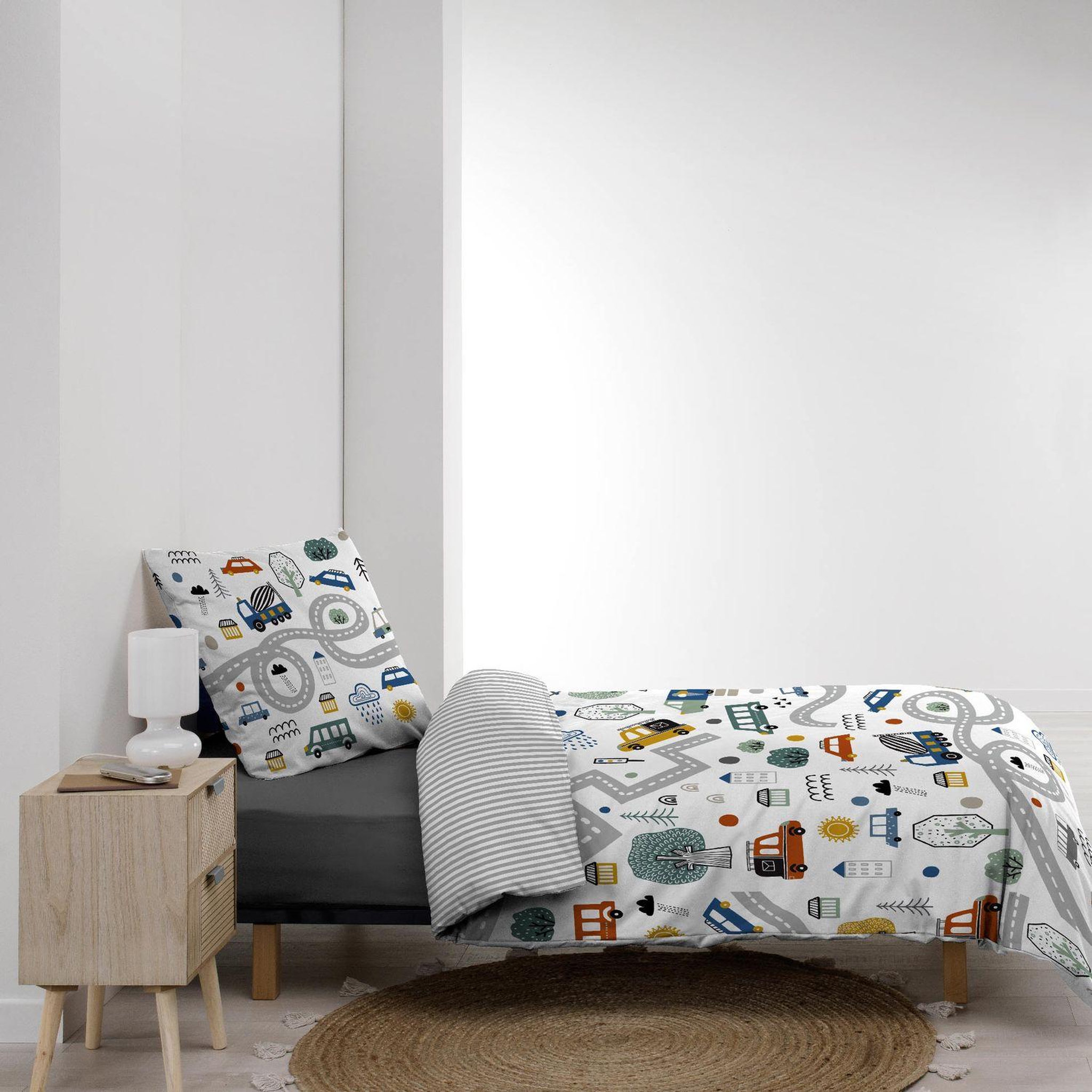 Voir la diapositive 4 : Douceur d'Intérieur Parure de lit enfant PETIT BOLIDE - Coton 42 fils/cm² - 140 x 200 cm - Bleu