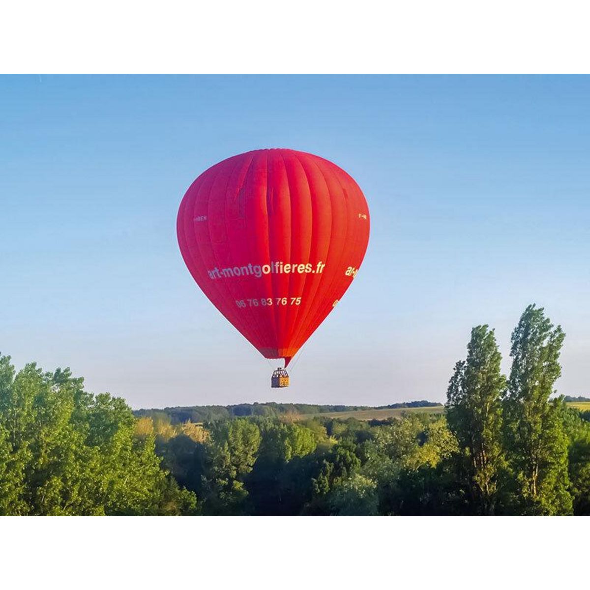 Smartbox Vol en montgolfière au-dessus de lascité médiévale de Loches en semaine - Coffret Cadeau Sport & Aventure