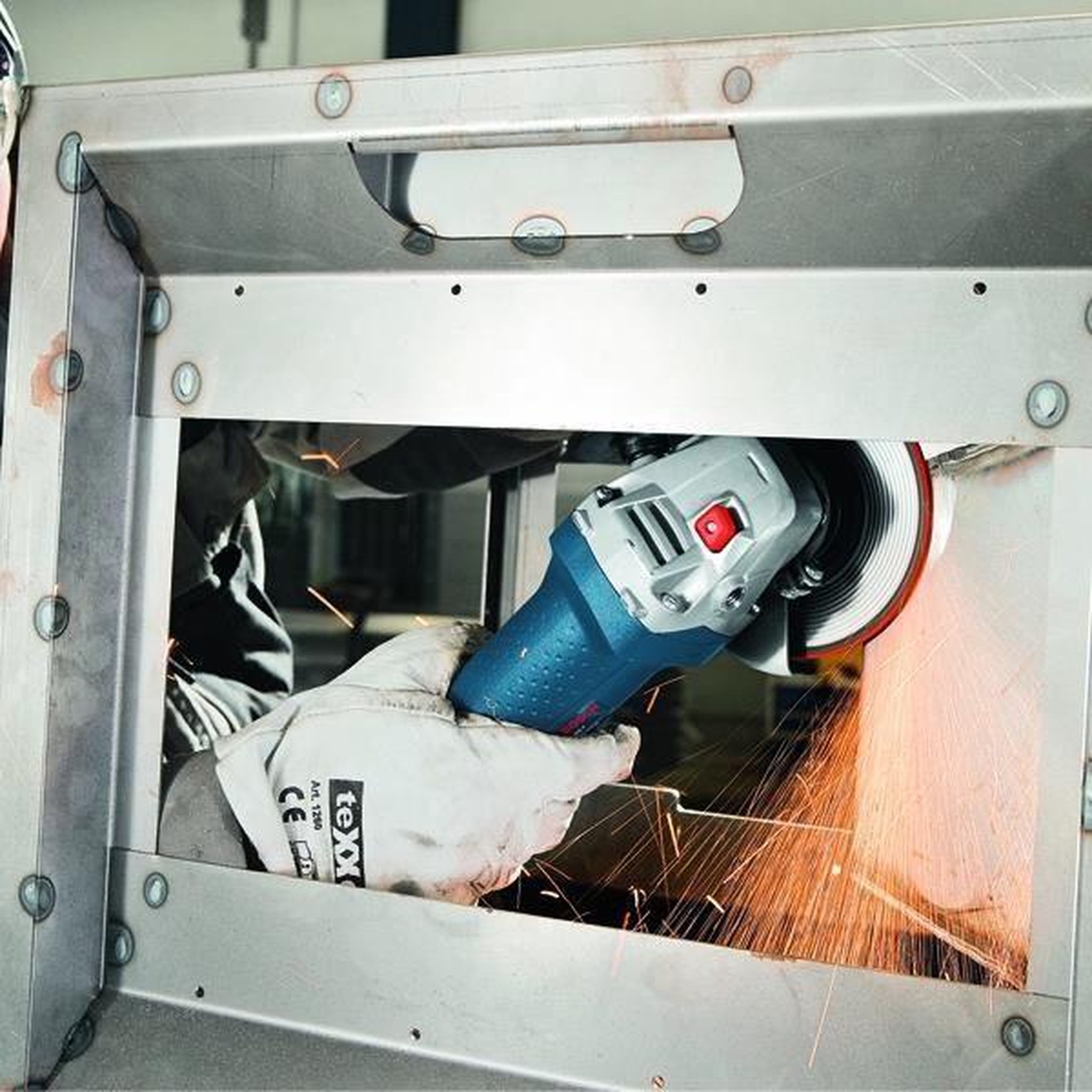 Voir la diapositive 2 : BOSCH Bosch professional meuleuse d'angle gws750 - 125mm - 750w - métal - 11000 tours/min