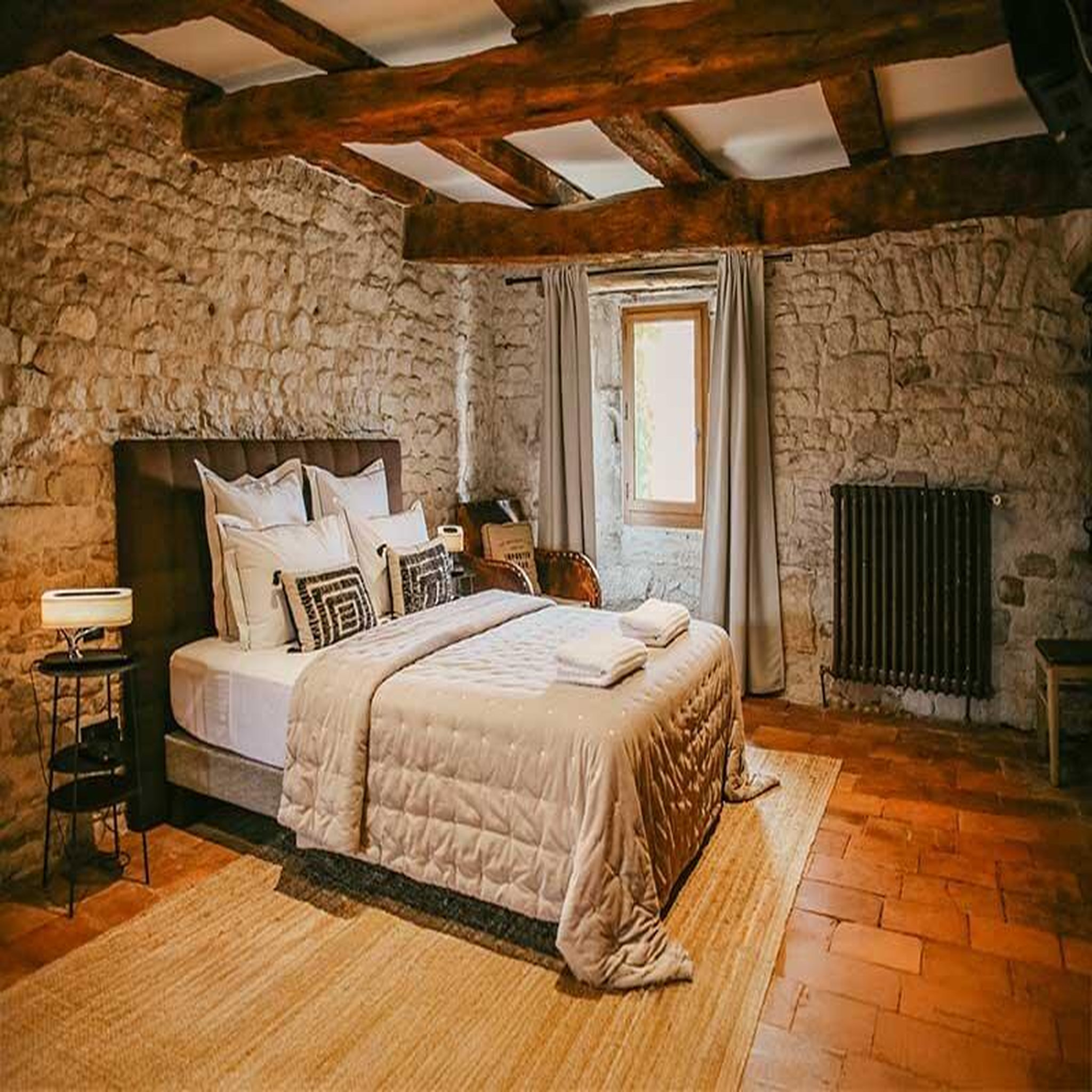 Voir la diapositive 3 : Smartbox 2 jours en suite dans une maison d'hôtes avec dîner près de toulouse - coffret cadeau séjour