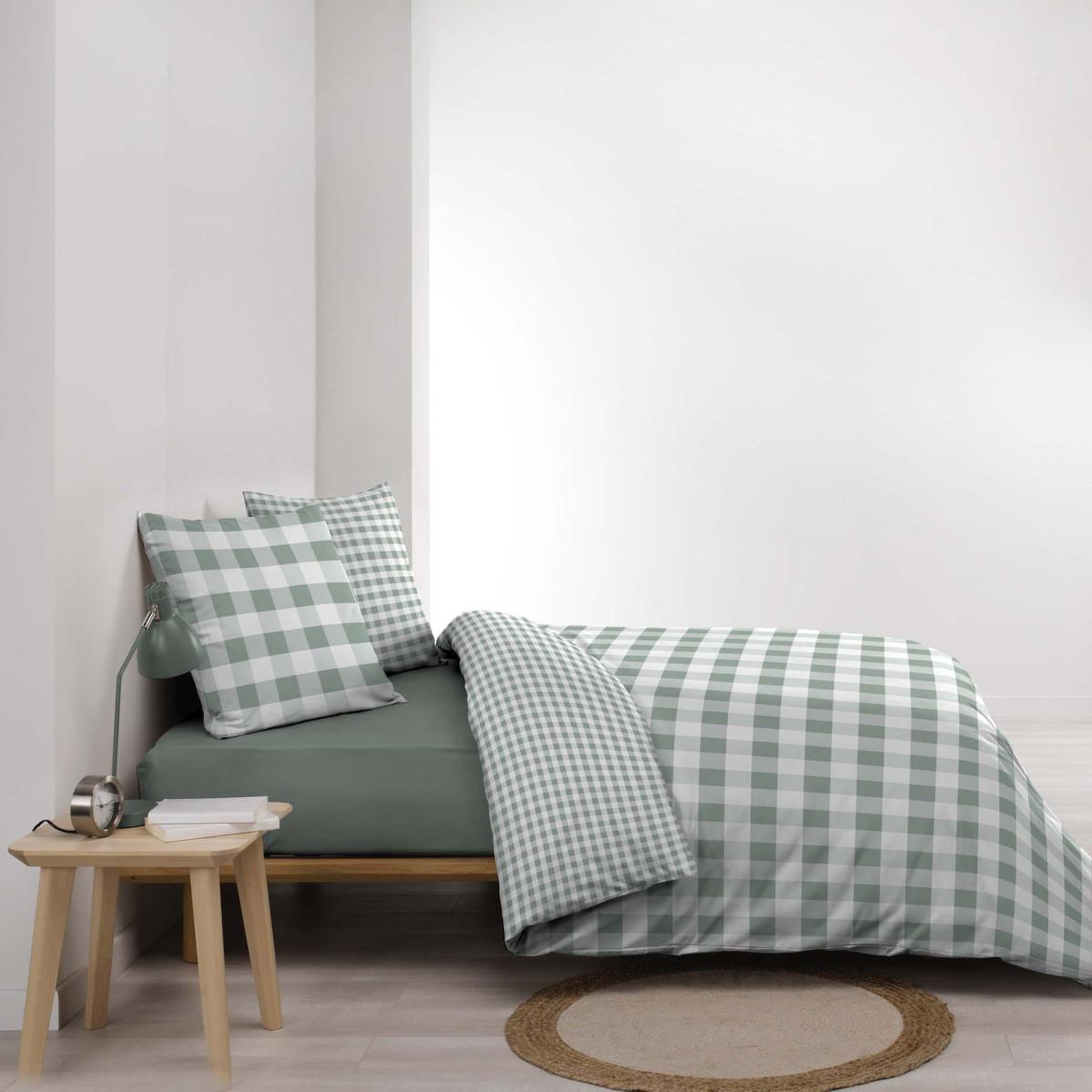 Voir la diapositive 3 : Douceur d'Intérieur Parure de lit 3 pièces  victoire  240x220cm vert sauge